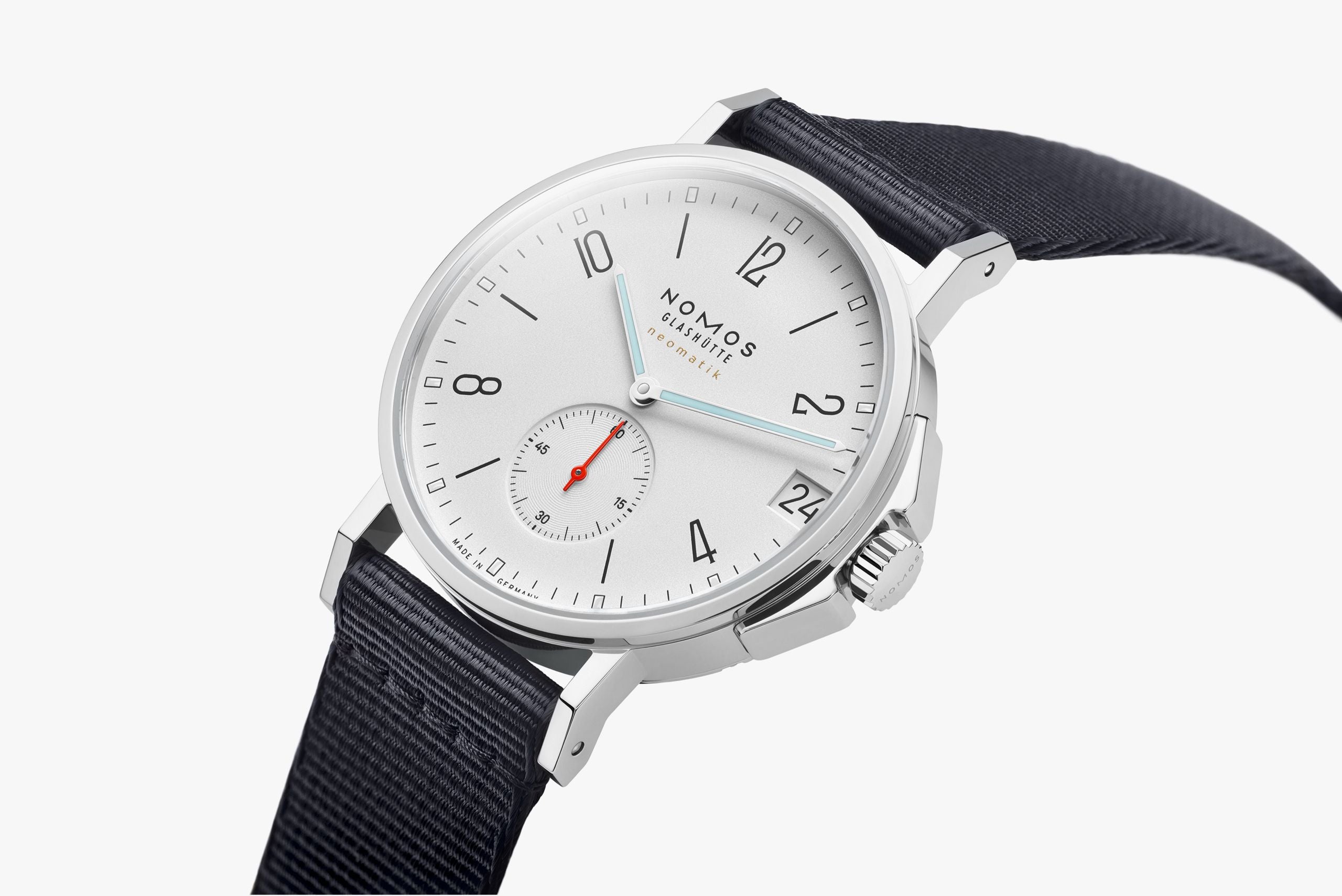 Ahoi neomatik 38 date NOMOS Glashütte