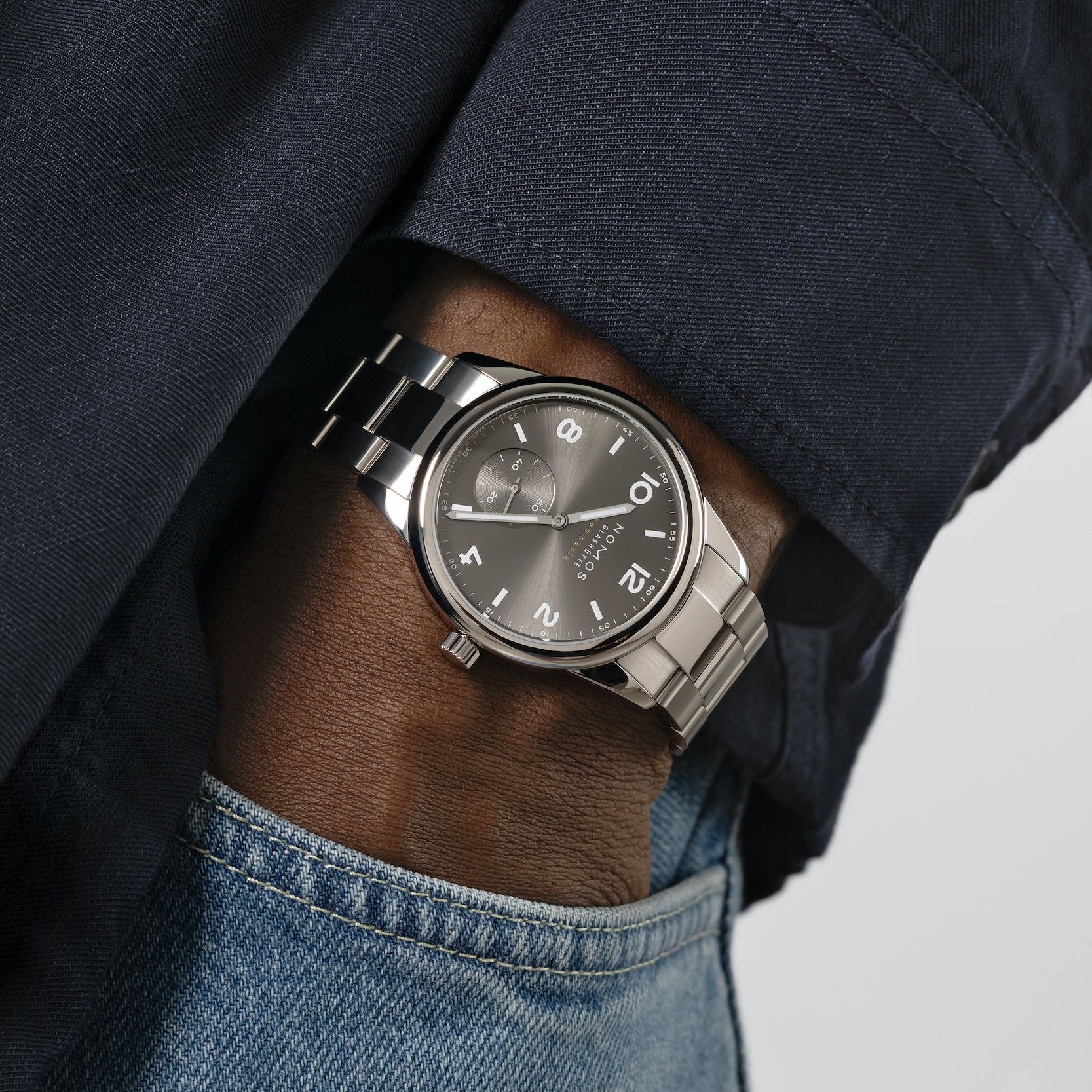 Club Sport neomatik 39 smoke NOMOS Glashütte