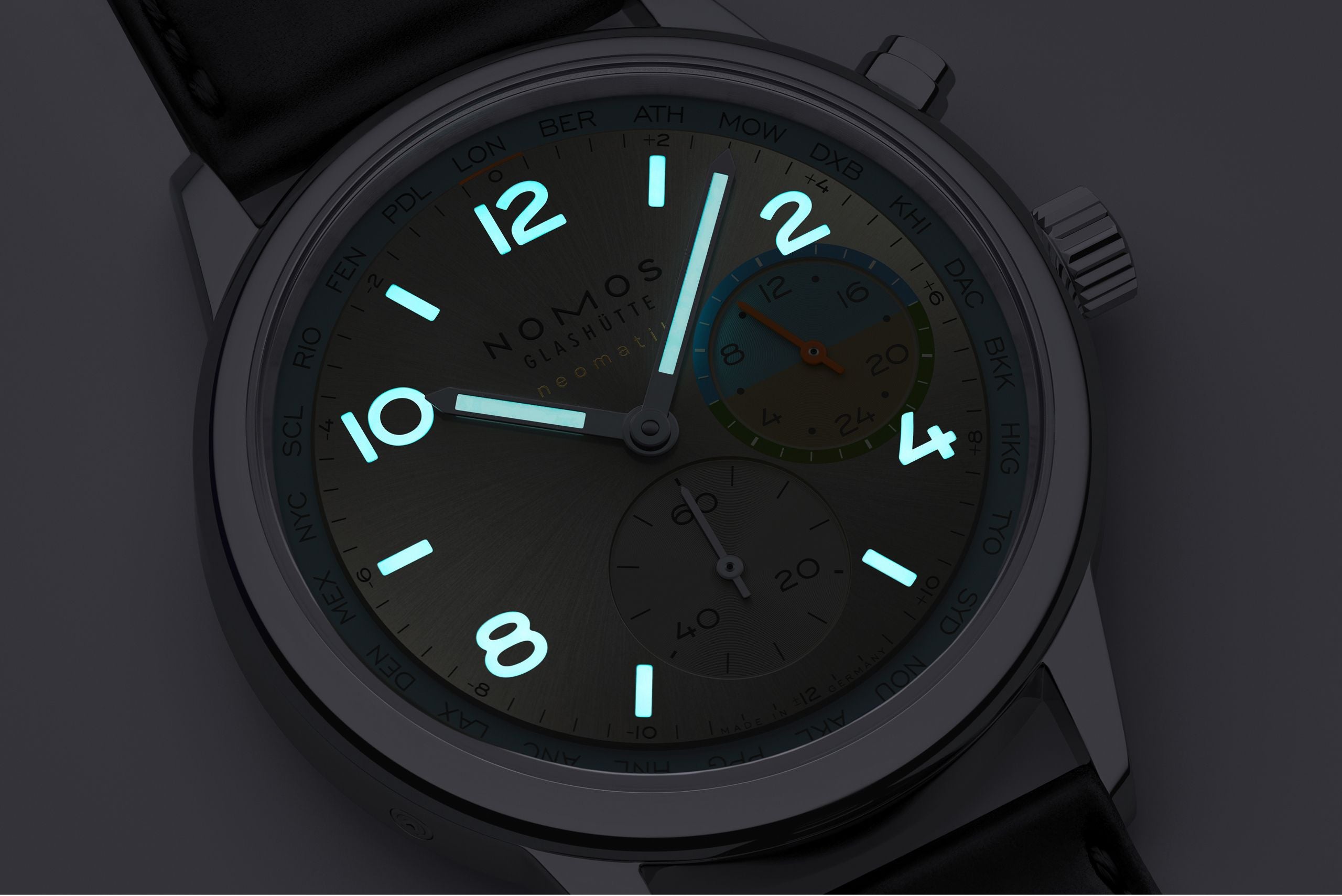 Club Sport neomatik Worldtimer Roam NOMOS Glashütte