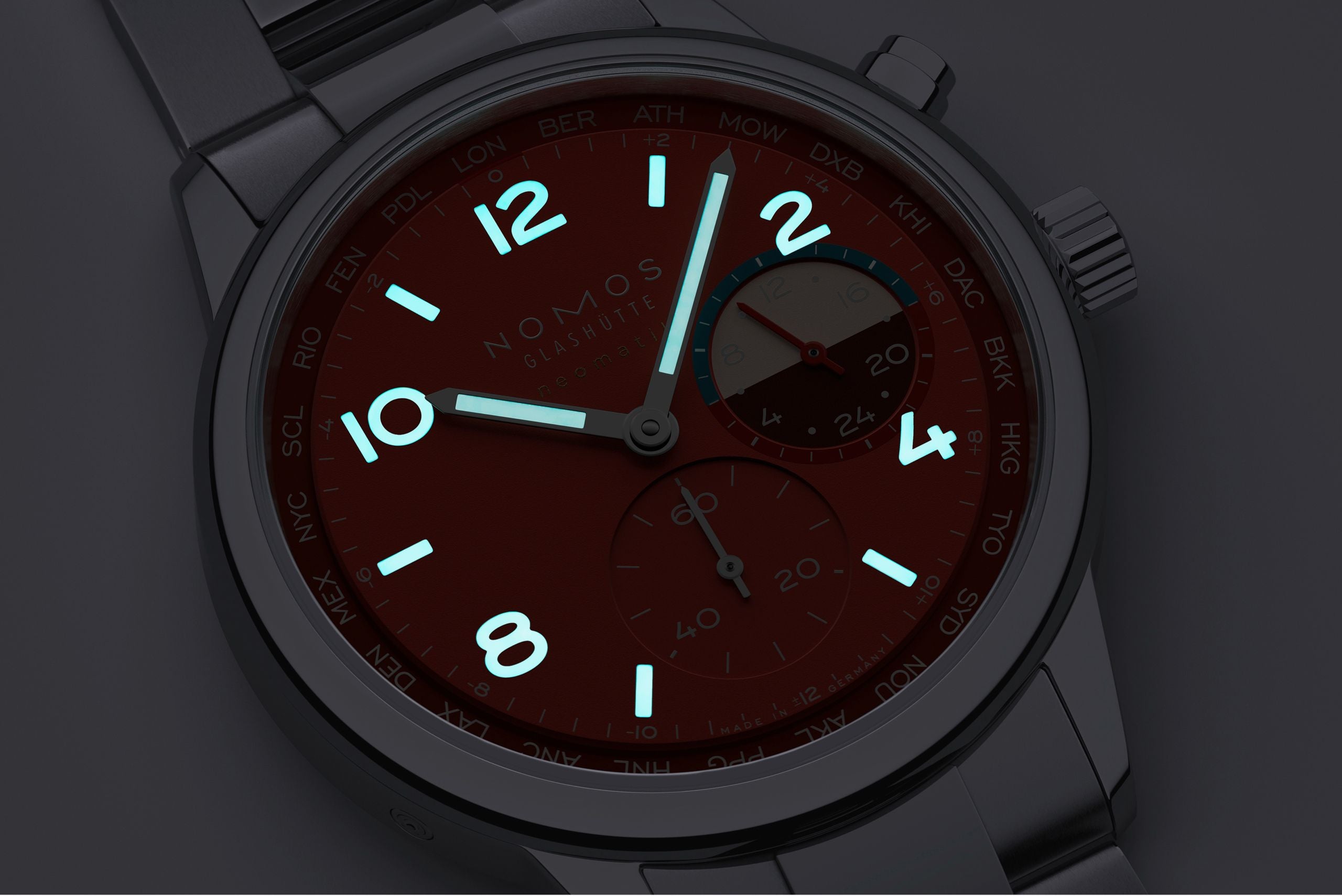 Club Sport neomatik Worldtimer Magma NOMOS Glashütte