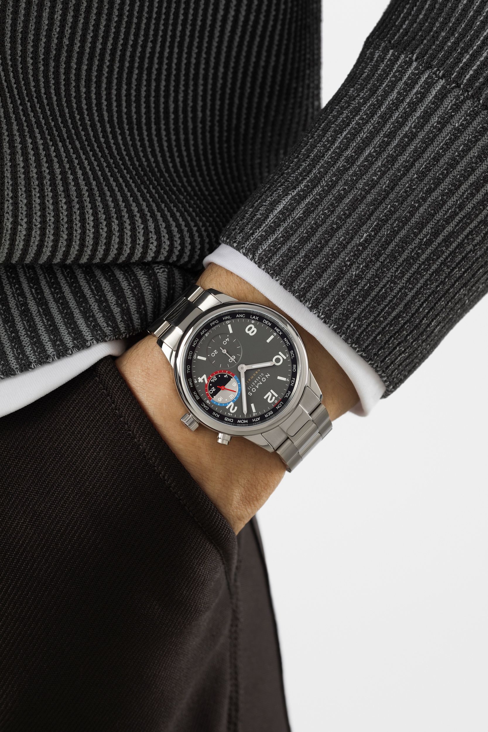 Club Sport neomatik Worldtimer Volcano NOMOS Glashütte