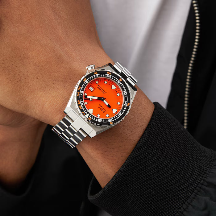 DOXA MEN'S SILVER TONE CASE ORANGE DIAL AUTOMATIC WATCH