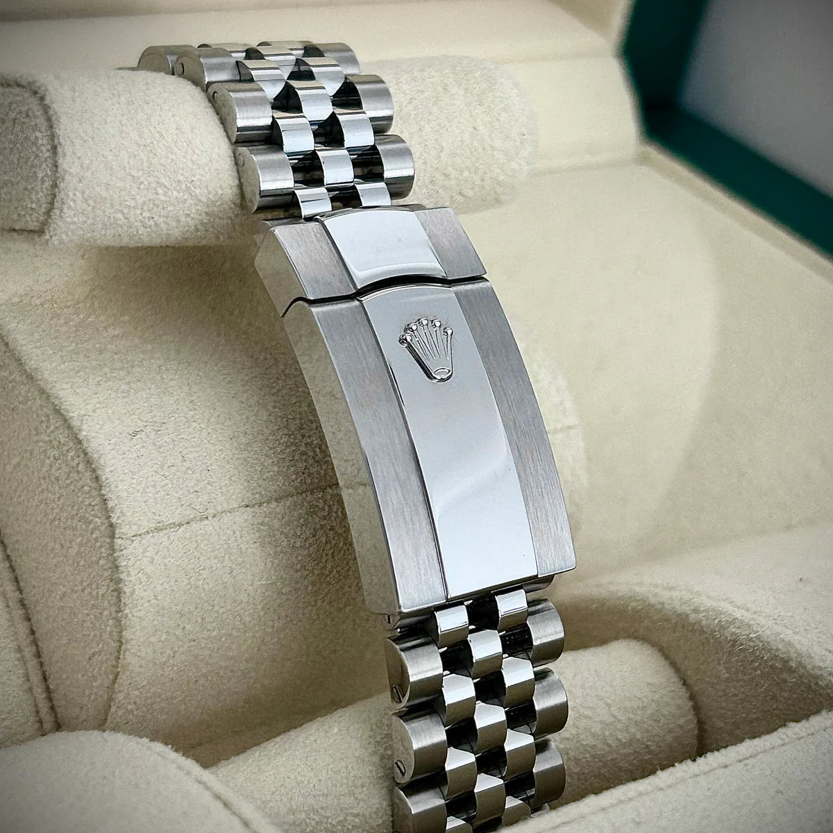 Rolex Datejust 41mm 126334-0015 White Gold Bezel Blue Diamond Dial Fluted Bezel Steel Oyster Bracelet Watch