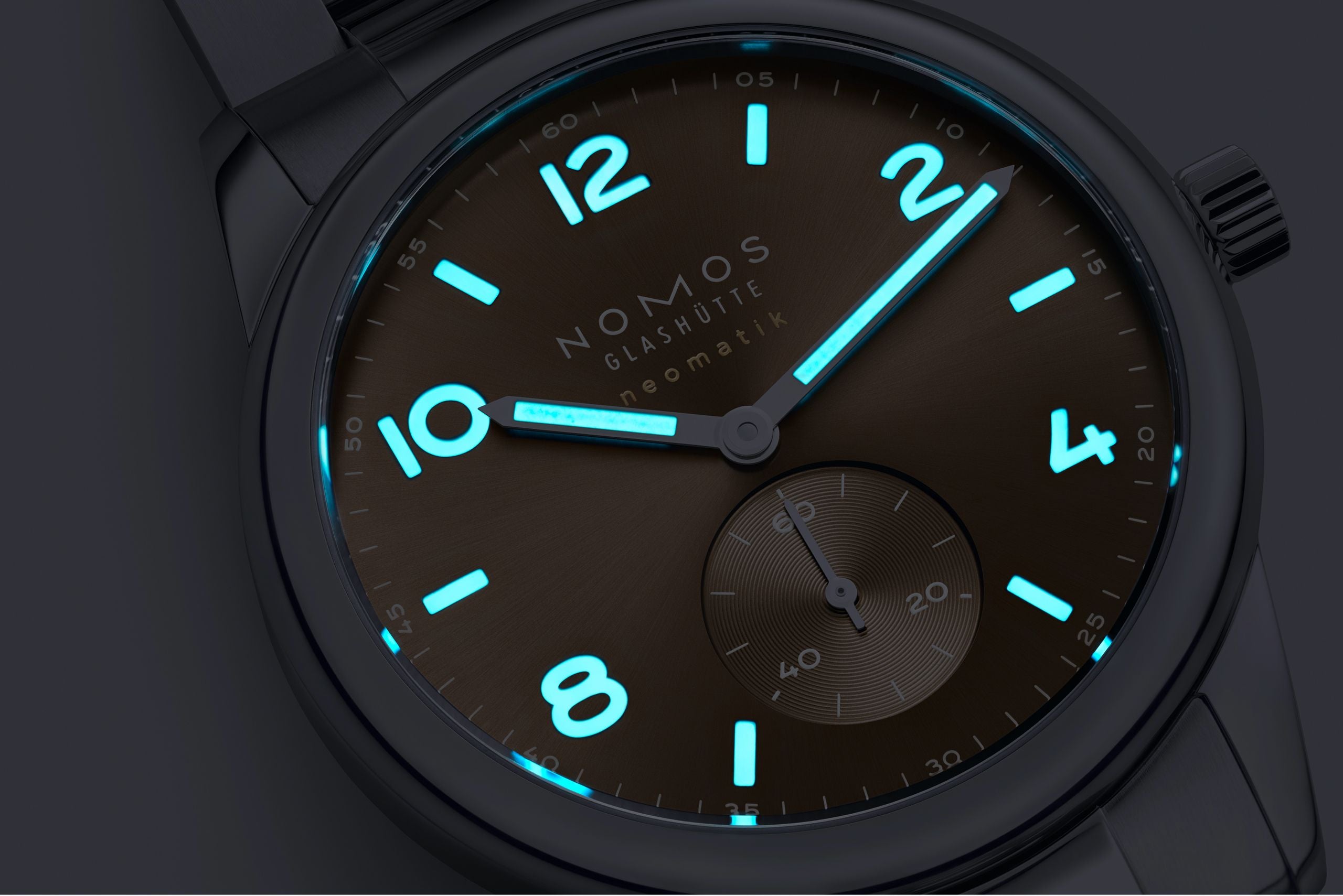 Club Sport neomatik 39 ember NOMOS Glashütte