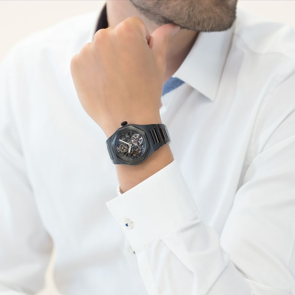 Laureato Skeleton Ceramic Girard Perregaux