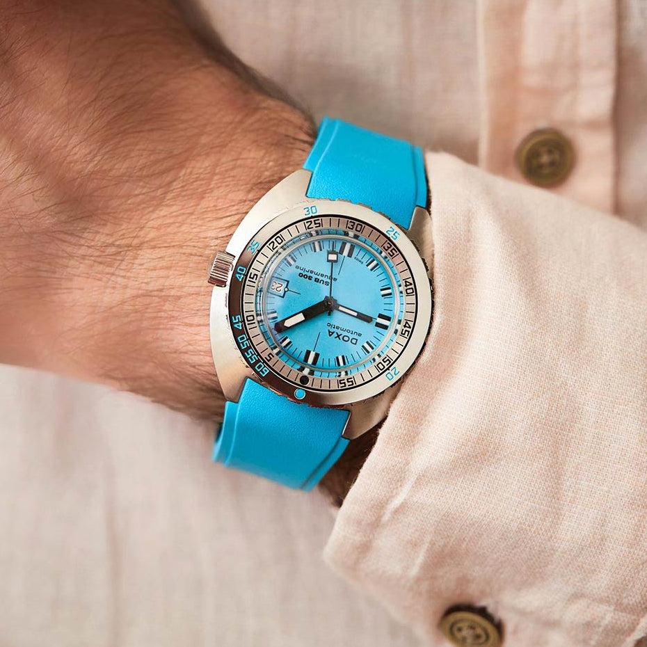 DOXA MEN'S SILVER TONE CASE AQUA DIAL AUTOMATIC WATCH