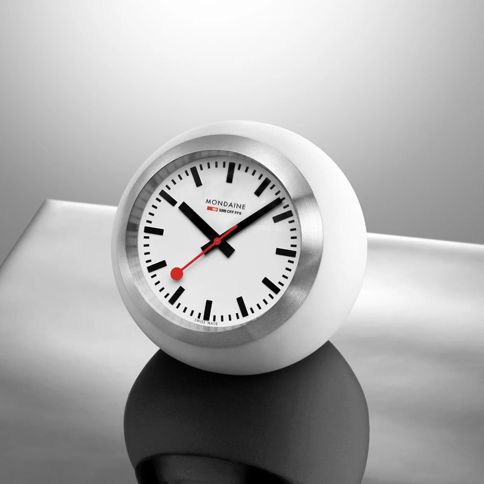 Globe Clock A660.30335.16SBA Mondaine