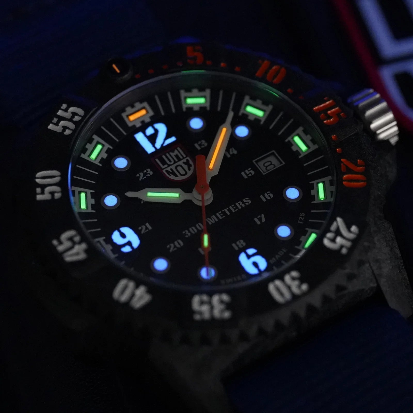 Master Carbon Seal XS.3803.C#CM Luminox