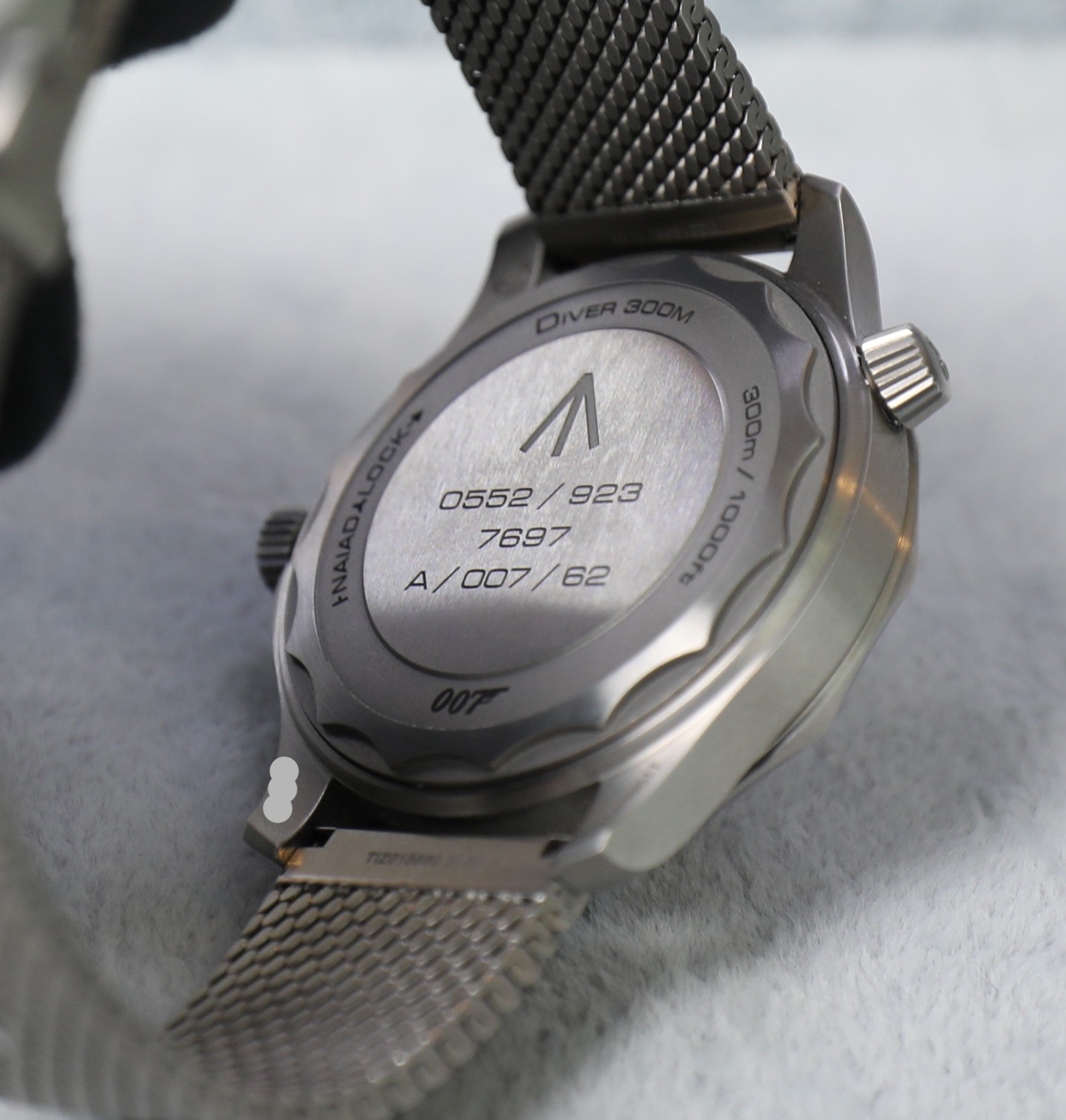 Omega Seamaster Diver 300M James Bond Edition 007 – No Time to Die -Titanium – New – full set - Azzam Watches