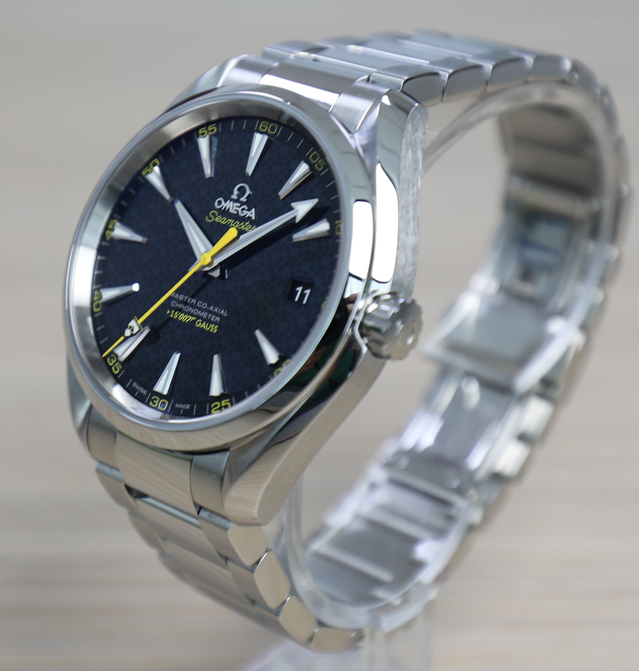 Omega Seamaster Aqua Terra – James Bond – Unworn – Limited Edition Spectre – Full Set - Azzam Watches