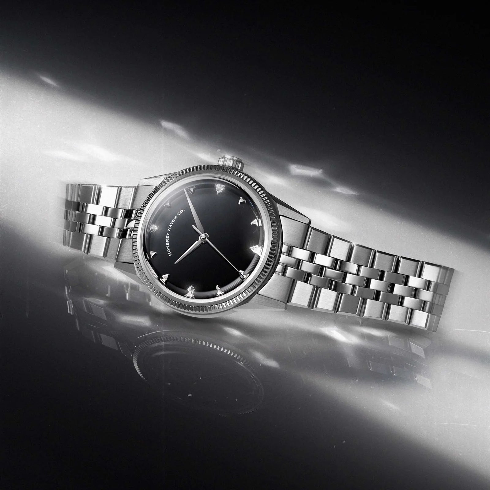 MB3 SERIES - TRINOVA - P1 - Natural Onyx Stone with Lab-grown Diamonds MB3-P1 Monbrey