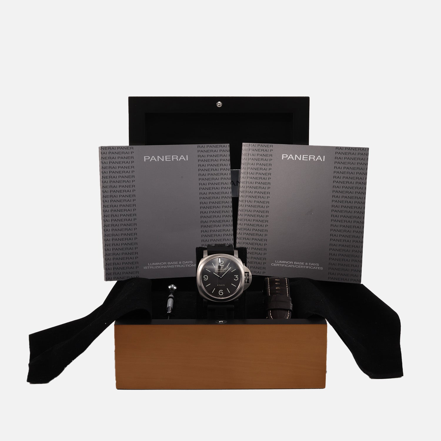 Panerai Luminor Base 8 Days Men’S Watch Ref. Pam00562