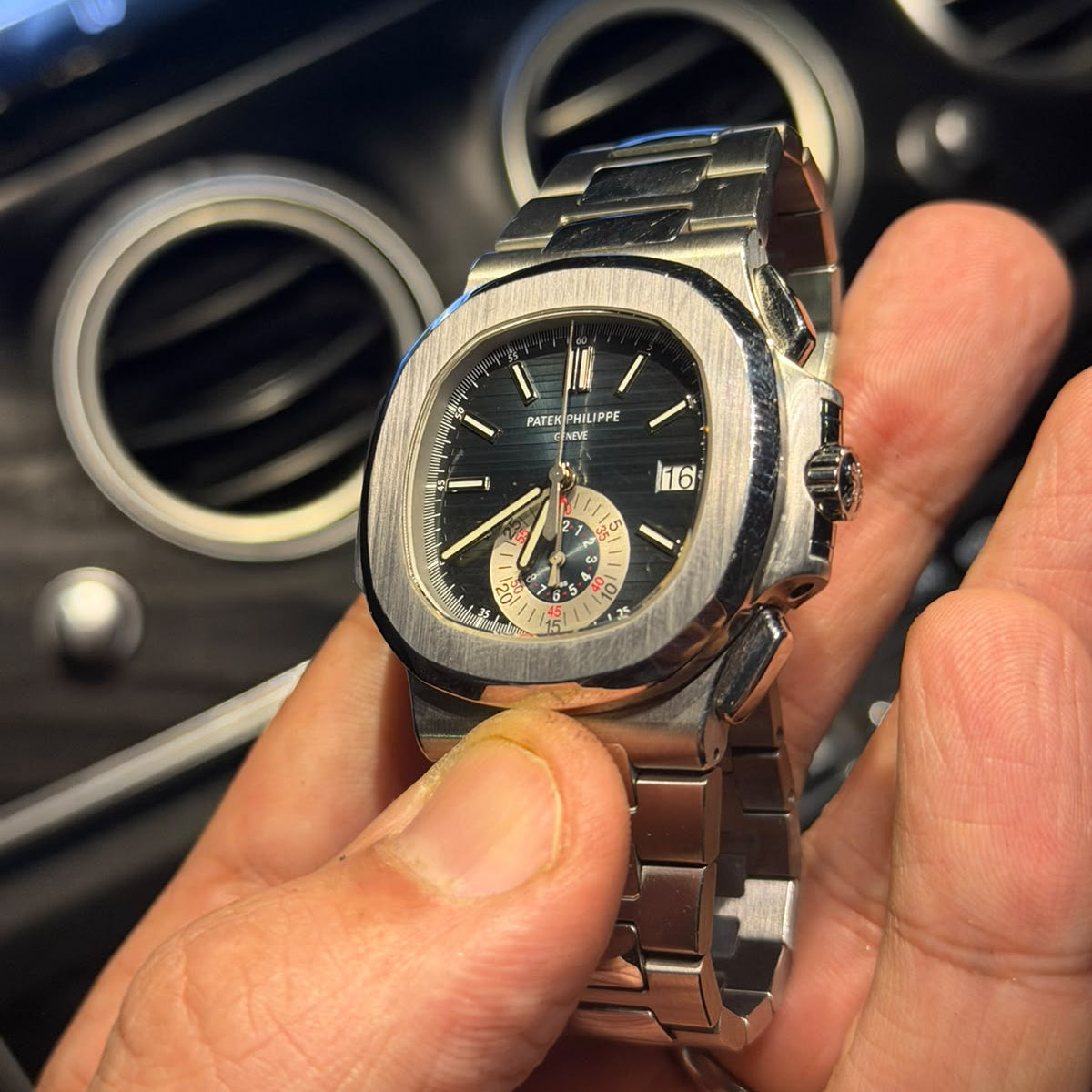 Patek Philippe Nautilus Flyback Chronograph Ref. 5980/1A – Pre-Owned. Patek Philippe