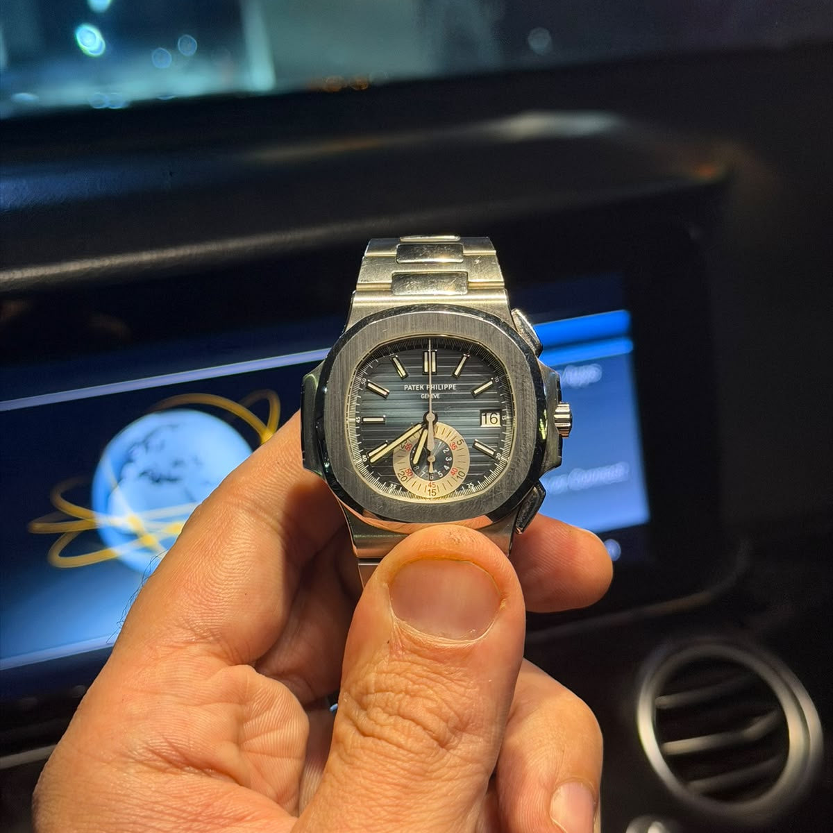 Patek Philippe Nautilus Flyback Chronograph Ref. 5980/1A – Pre-Owned. Patek Philippe