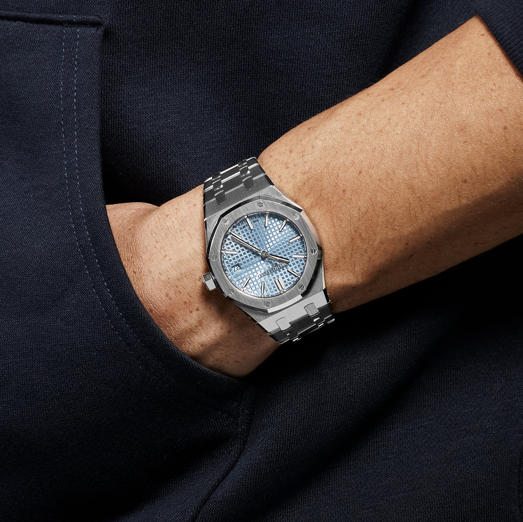 Audemars Piguet 15550ST.OO.1356ST.08 Royal Oak Selfwinding Ice Blue Dial 37mm Unisex Watch