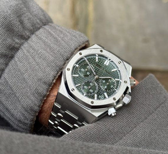 Audemars Piguet Royal Oak 26240ST.OO.1320ST.08 Chronograph Steel Green Dial 41mm Mens Watch