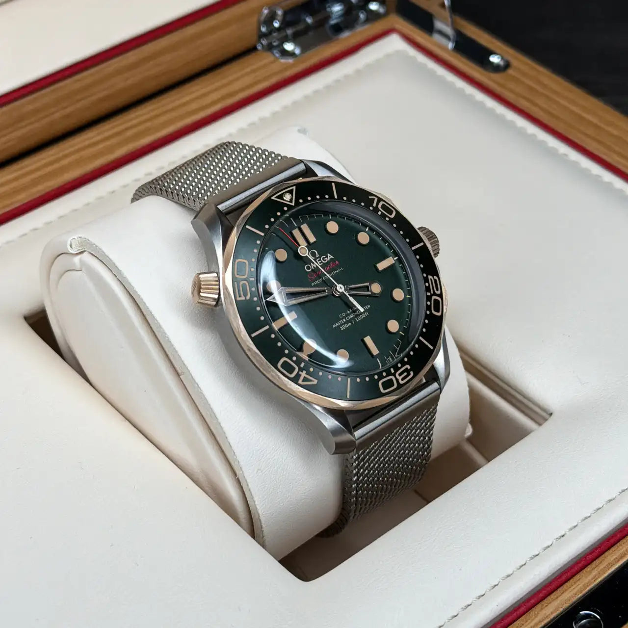 أوميغا سيماستر دايفر 300 متر
