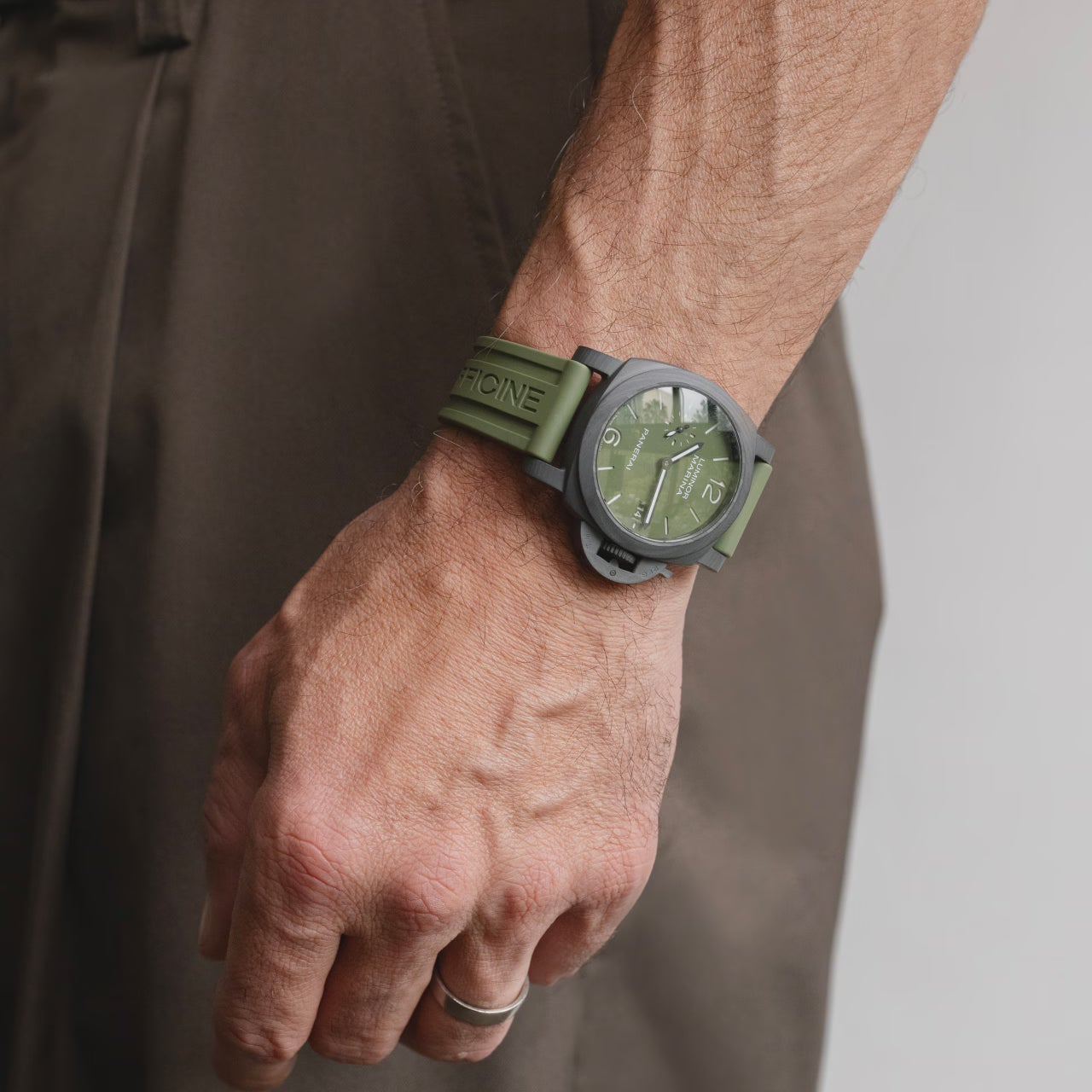 Luminor Marina 40mm, Carbotech™ PAM01526 Panerai