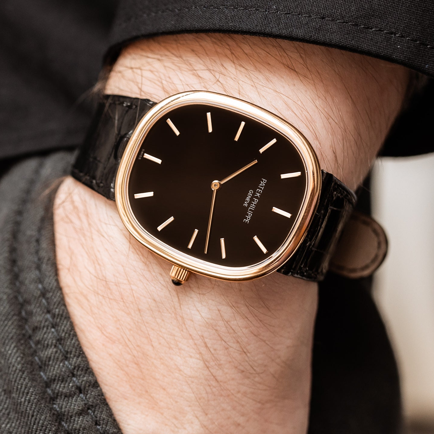 Patek Philippe Golden Ellipse 5738R-001 Ebony 18K Rose Gold Black Dial