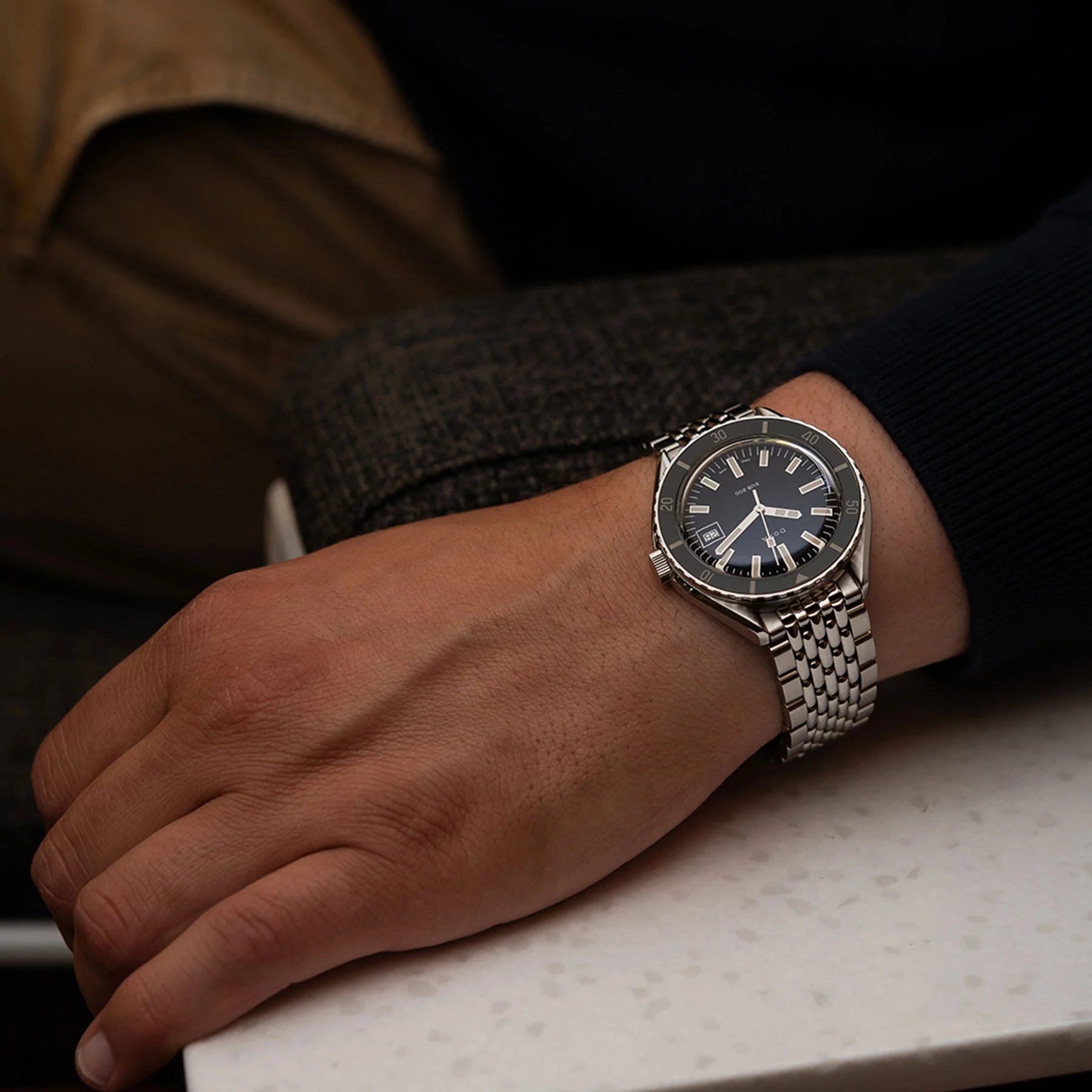 DOXA MEN'S SILVER TONE CASE BLACK DIAL AUTOMATIC WATCH