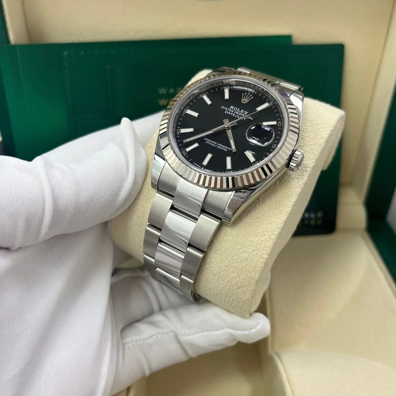 Rolex Datejust 126334-0017 Black Index Dial White Gold Fluted Bezel 41mm Oystersteel Oyster Bracelet Men’s Watch