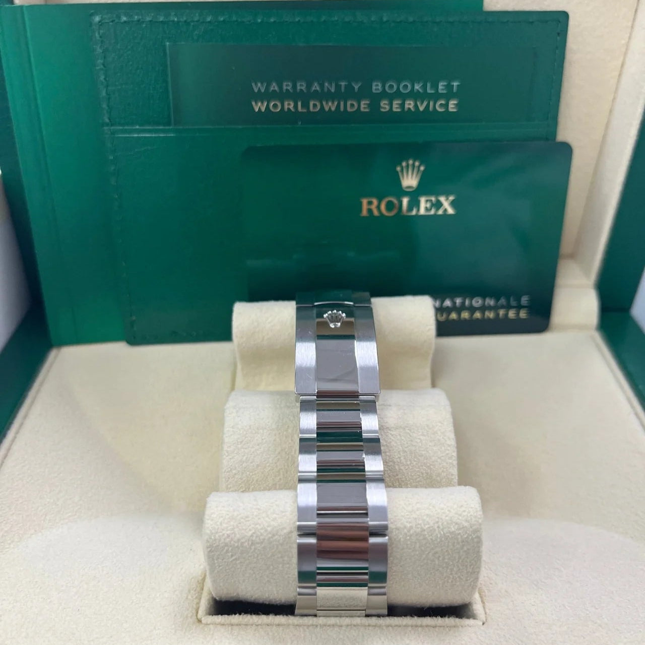 Rolex Datejust 126334-0017 Black Index Dial White Gold Fluted Bezel 41mm Oystersteel Oyster Bracelet Men’s Watch