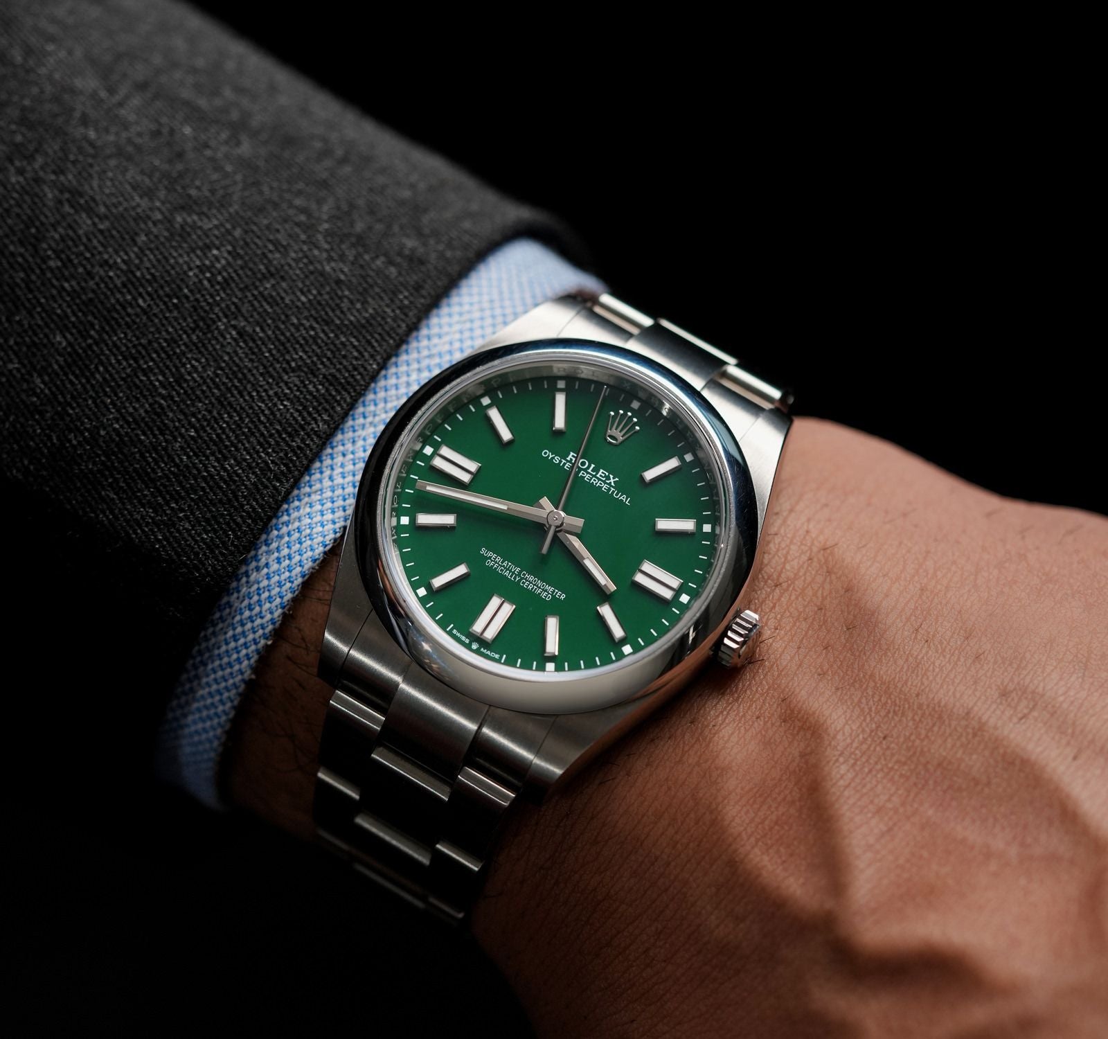 Rolex Oyster Perpetual 124300-0005 Green Index Dial Smooth Bezel 41Mm Stainless Steel Men’S Watch