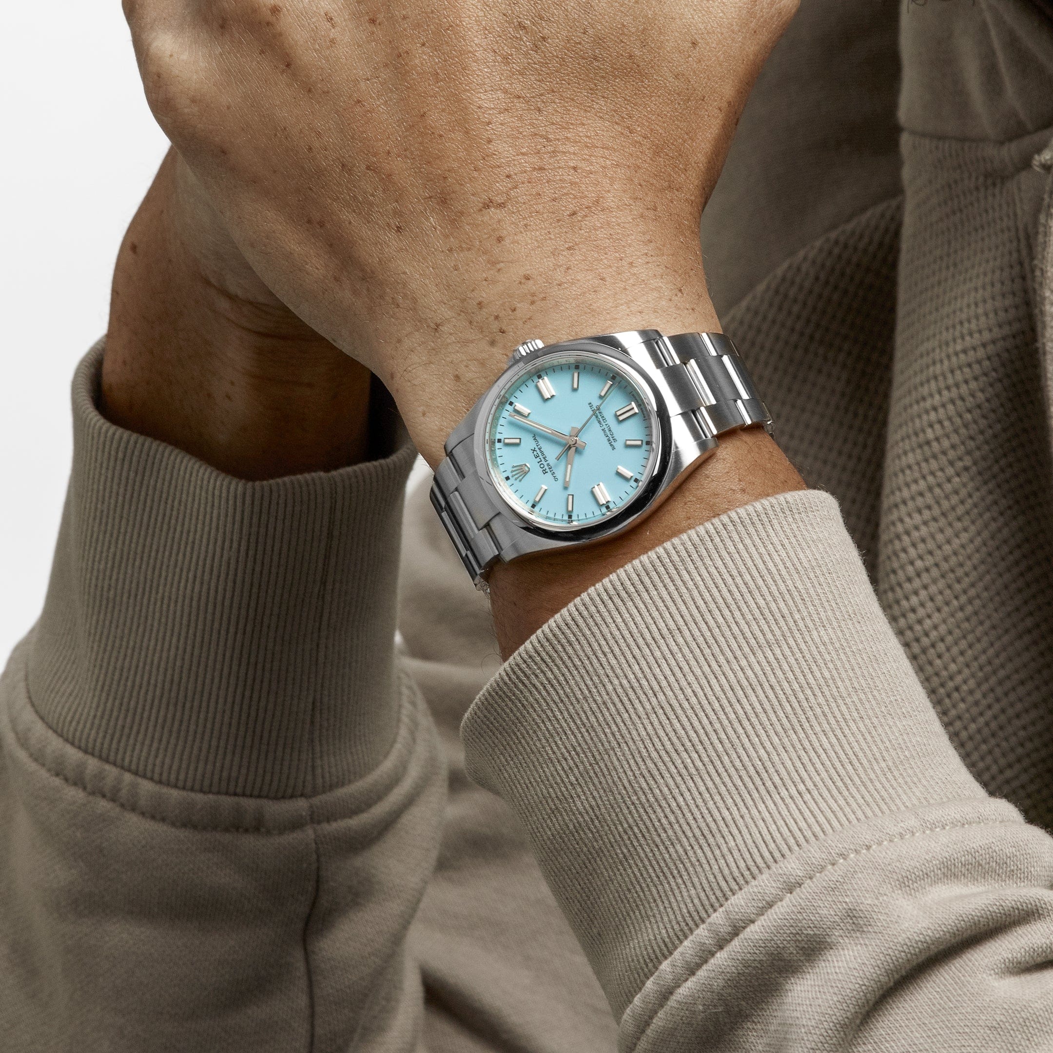 Rolex Oyster Perpetual 126000 36 Torquoise Blue Dial