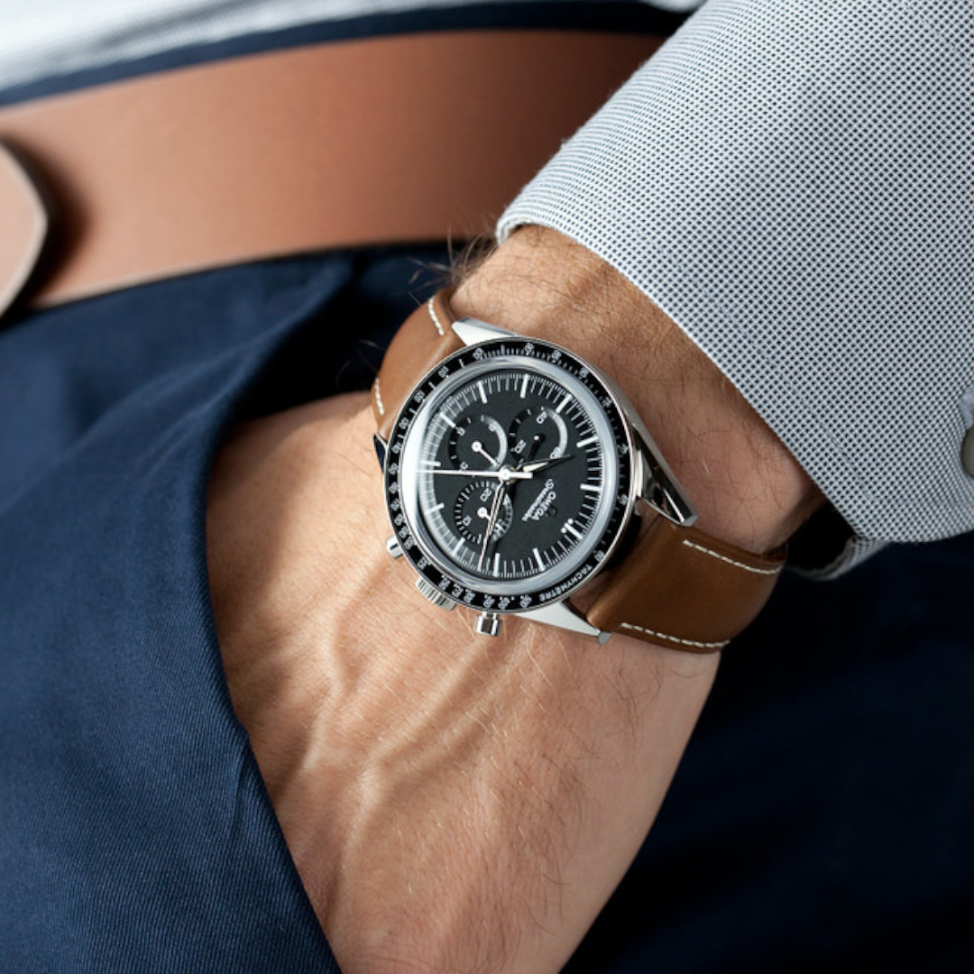 Omega Speedmaster Moonwatch – Anniversary – Numbered Edition – First OMEGA In Space – full set - Azzam Watches
