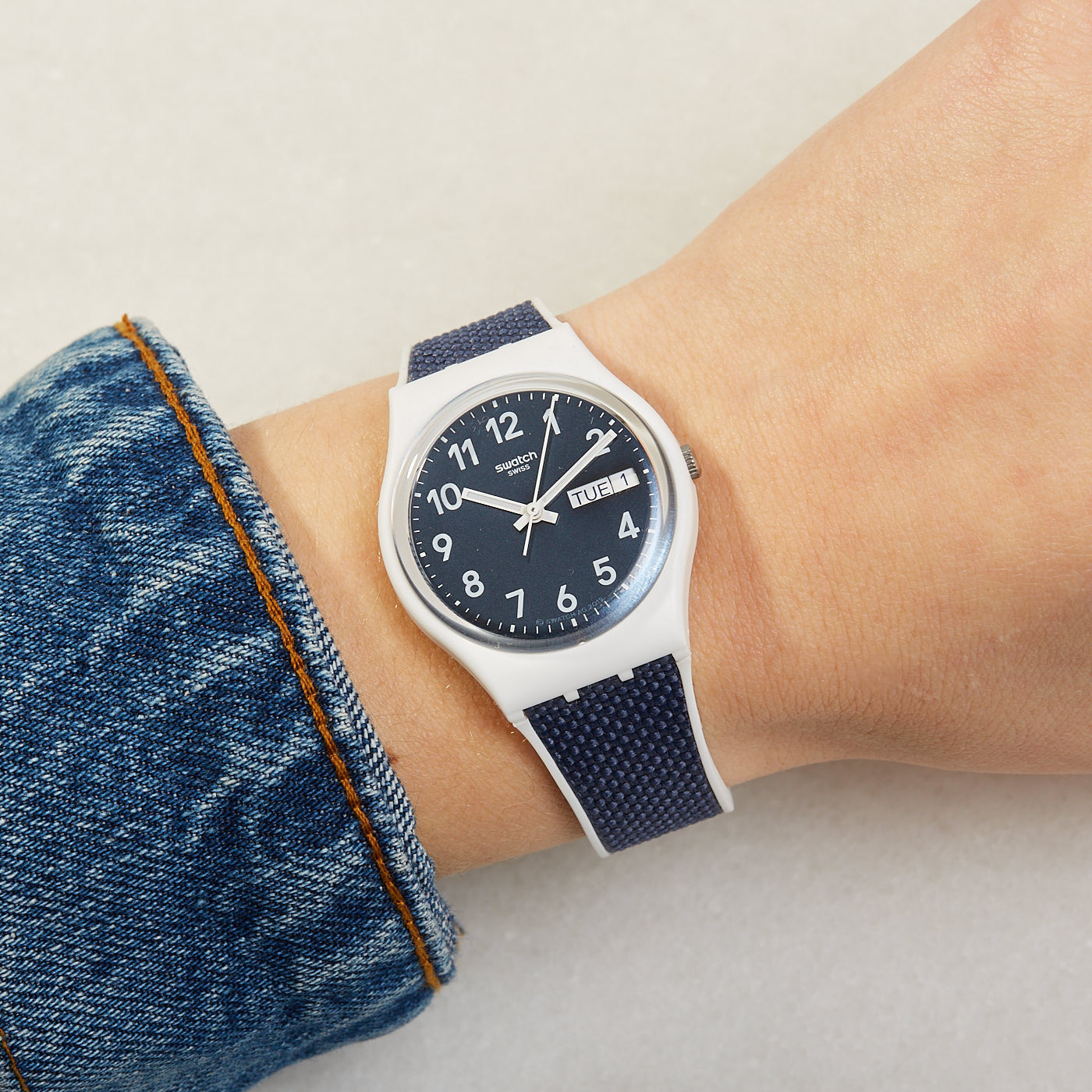 Swatch - GW715 - Azzam Watches
