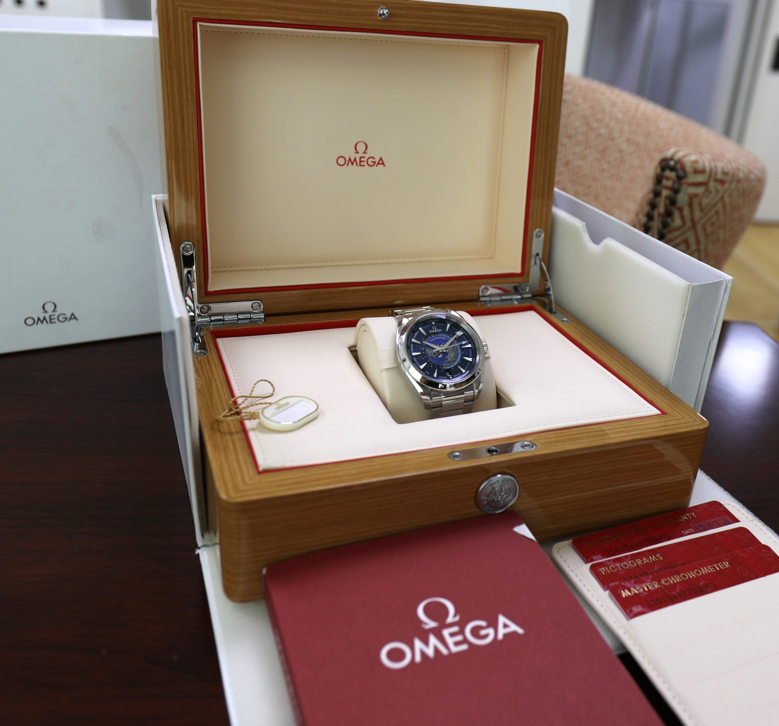 Omega Seamaster Aqua Terra GMT World Timer – 43mm - Azzam Watches
