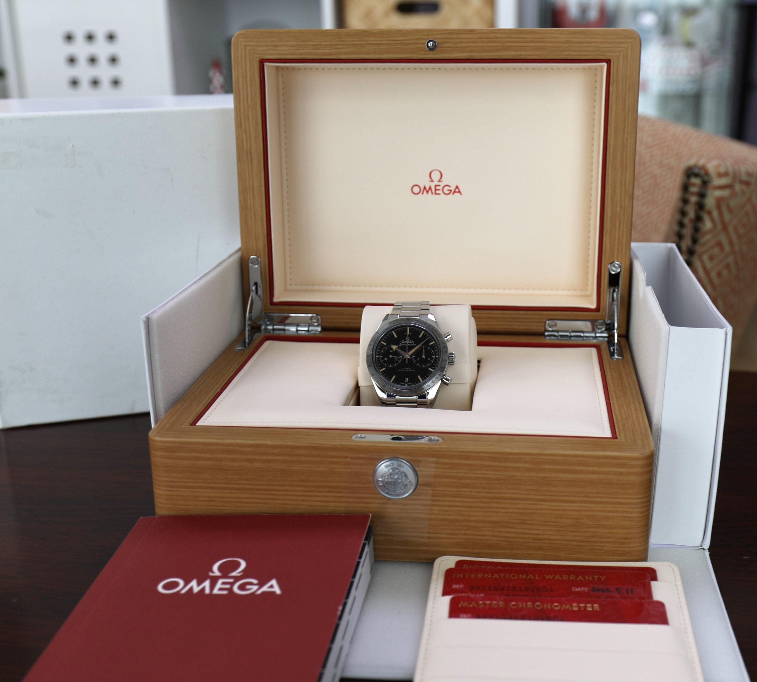 Omega Speedmaster Broad Arrow ’57 – 40mm – Manual – New – Full Set – CoAxial Chronograph – Full - Azzam Watches