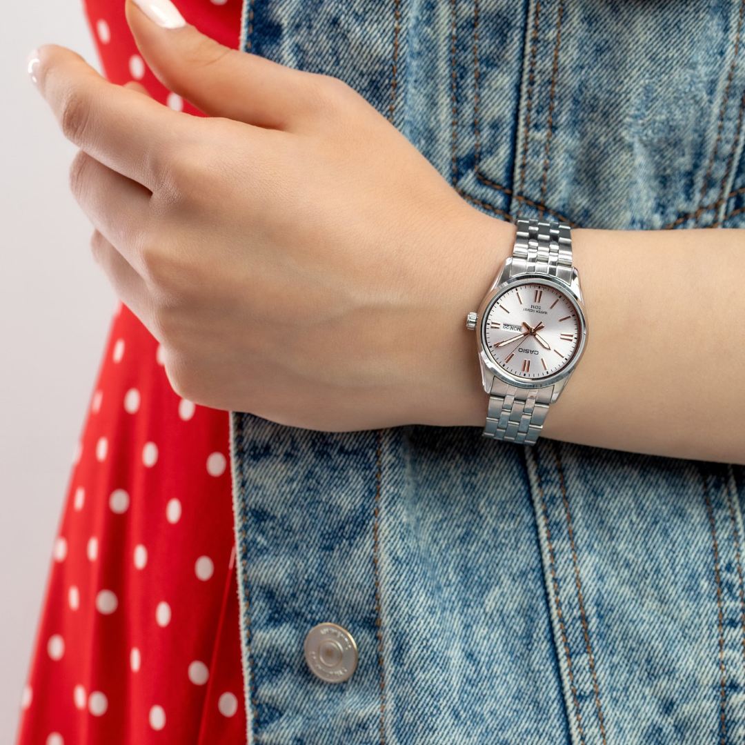 Casio - LTP-1335D-4AVDF - Azzam Watches