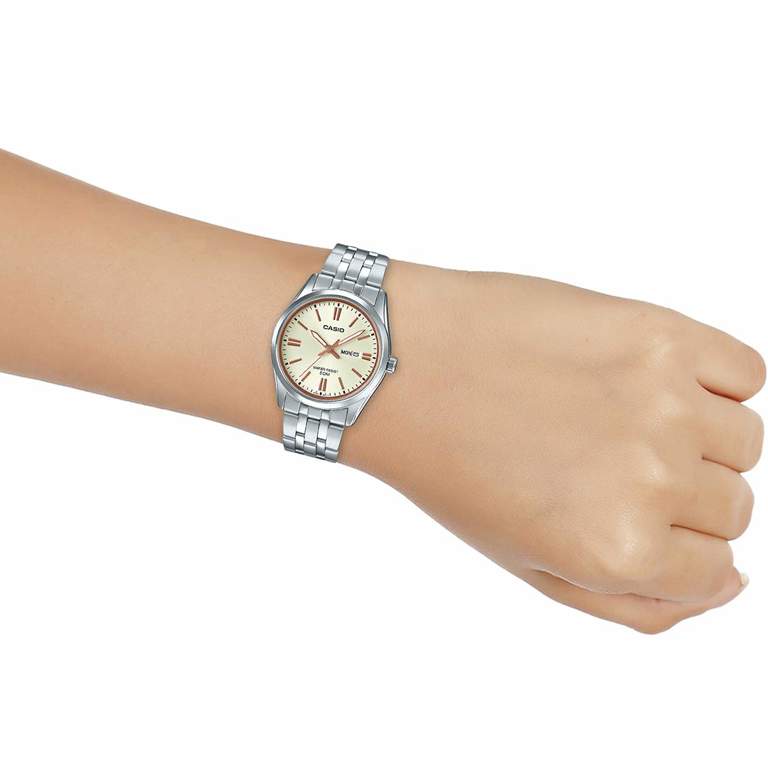 Casio - LTP-1335D-9AVDF - Azzam Watches