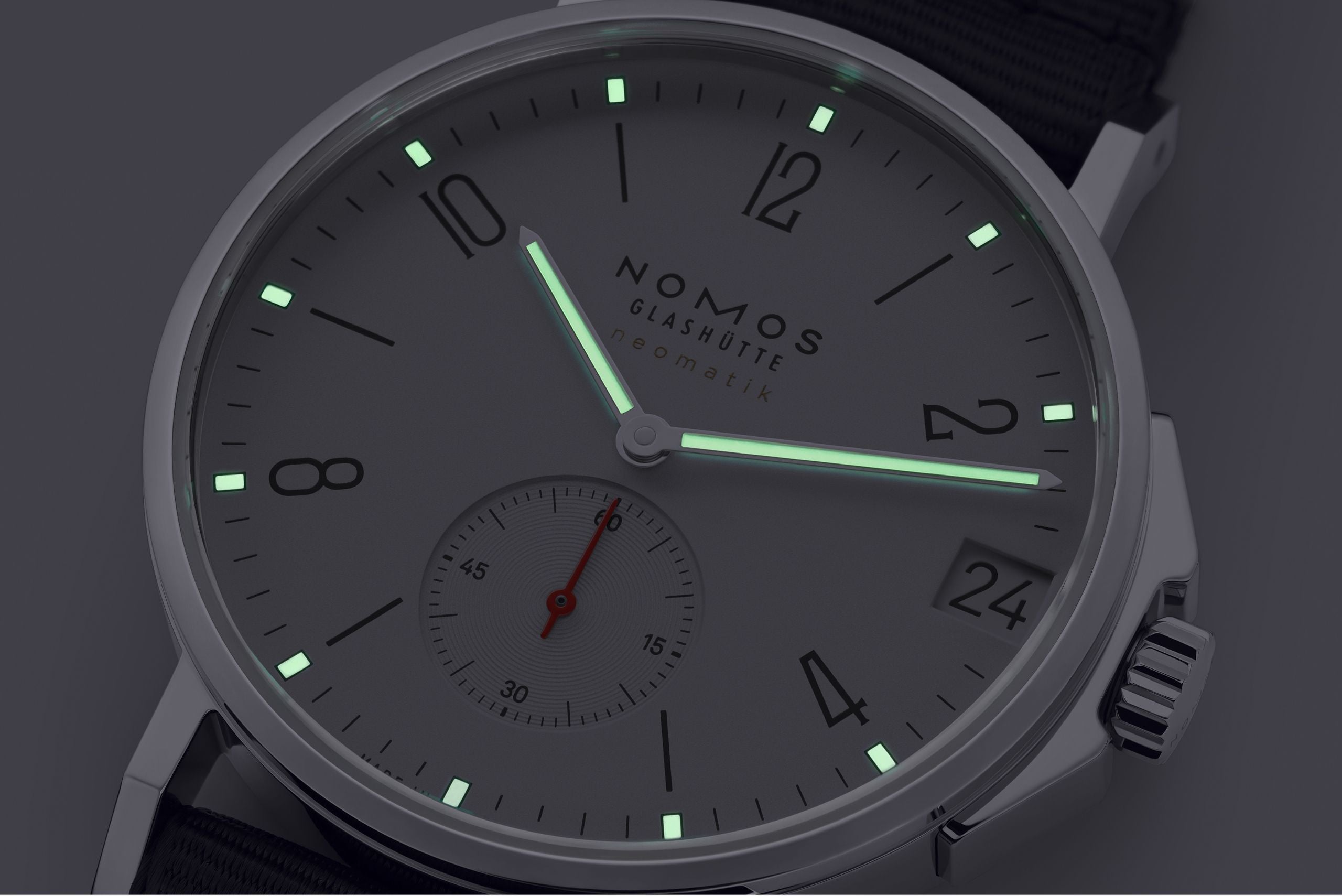 Ahoi neomatik 38 date NOMOS Glashütte