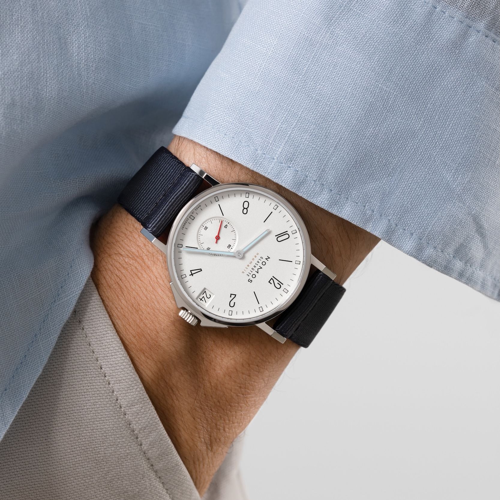 Ahoi neomatik 38 date NOMOS Glashütte