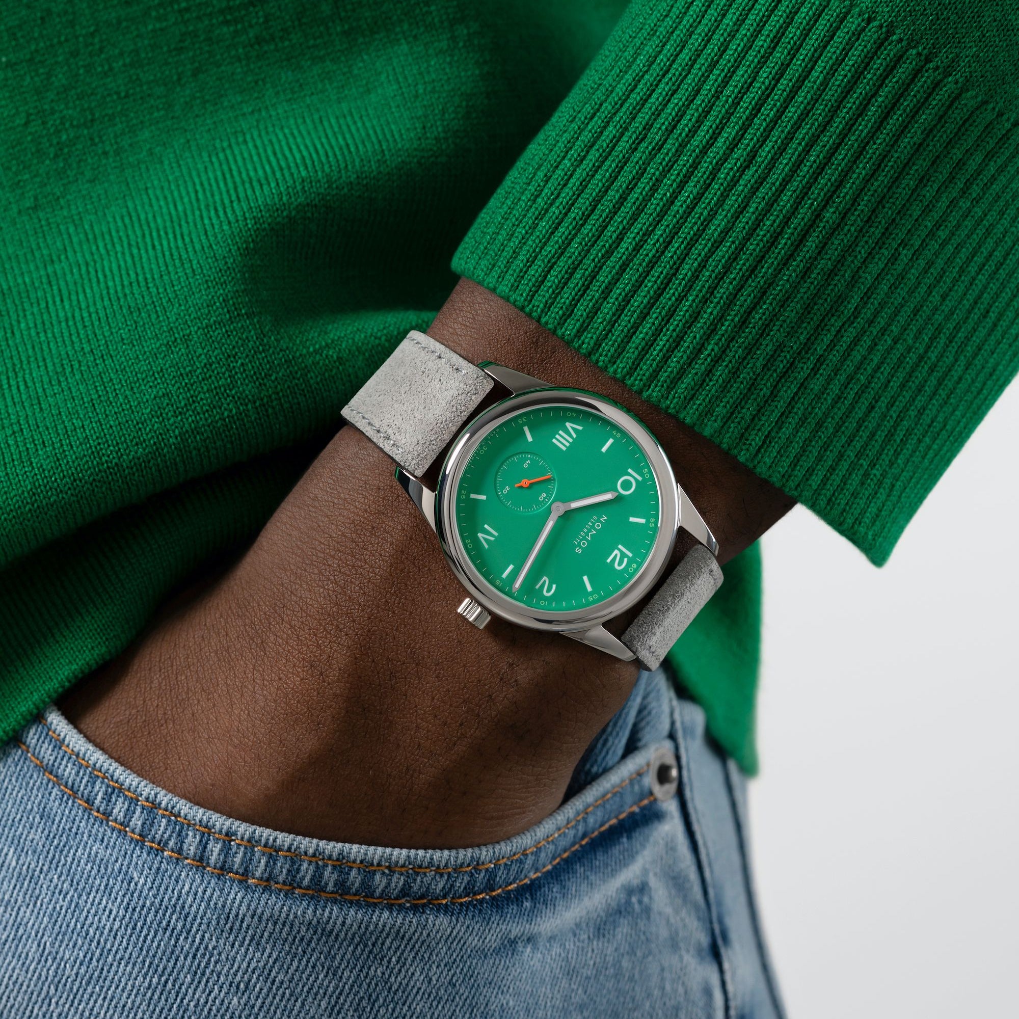 Club Campus 38 electric green NOMOS Glashütte