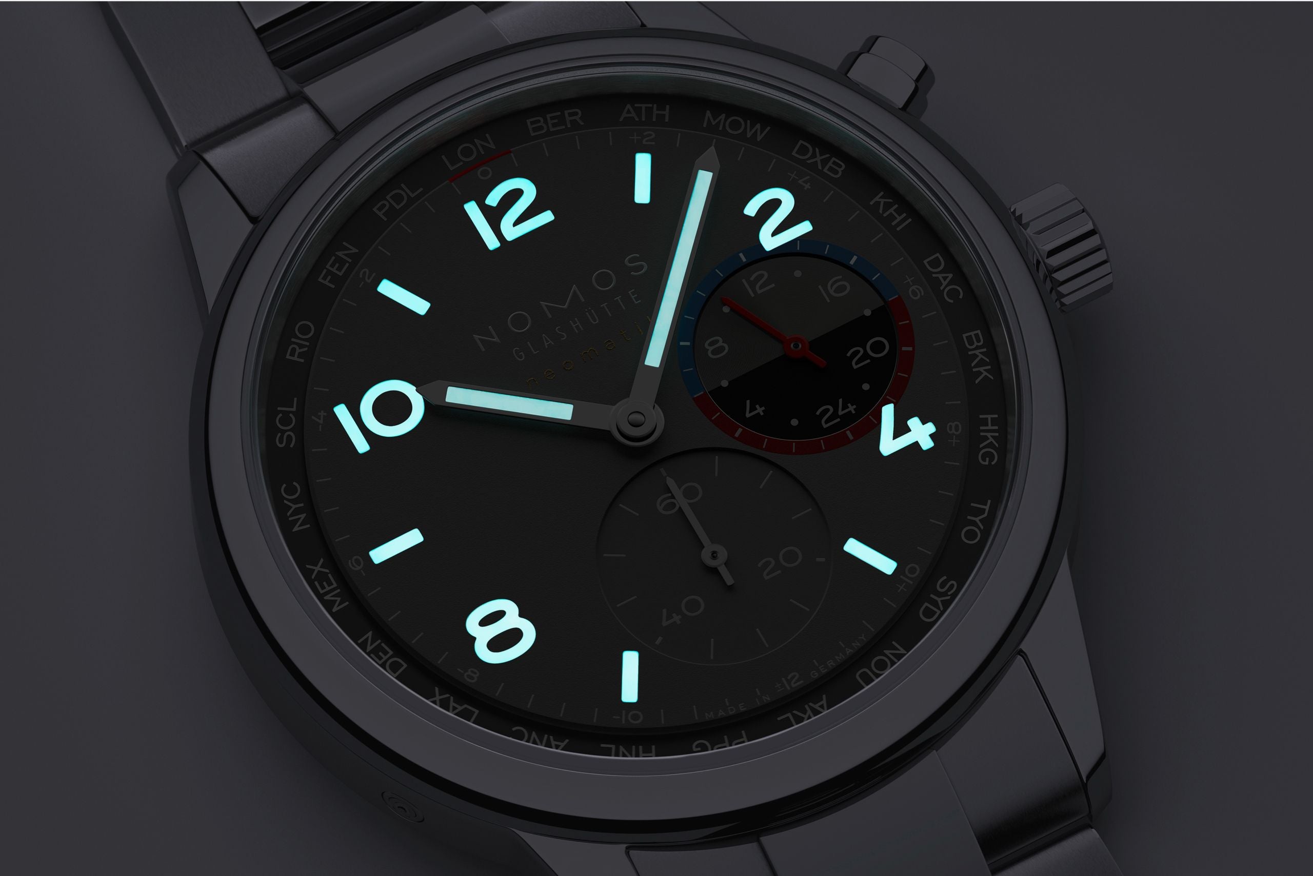 Club Sport neomatik Worldtimer Volcano NOMOS Glashütte