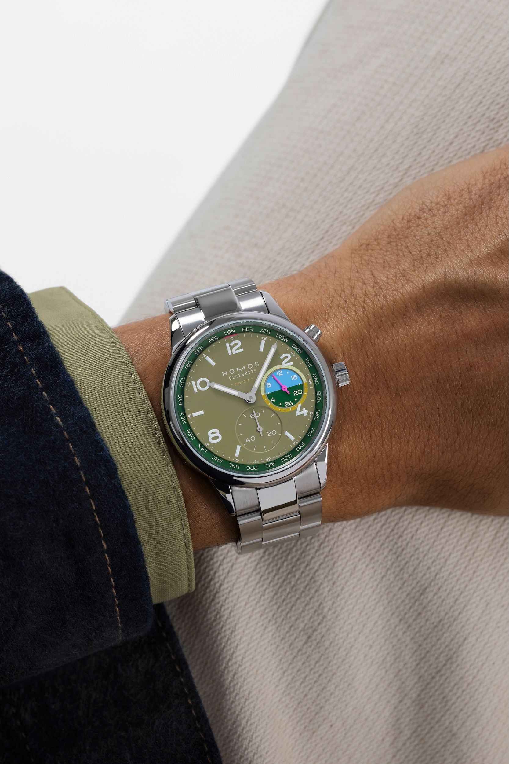 Club Sport neomatik Worldtimer Jungle NOMOS Glashütte