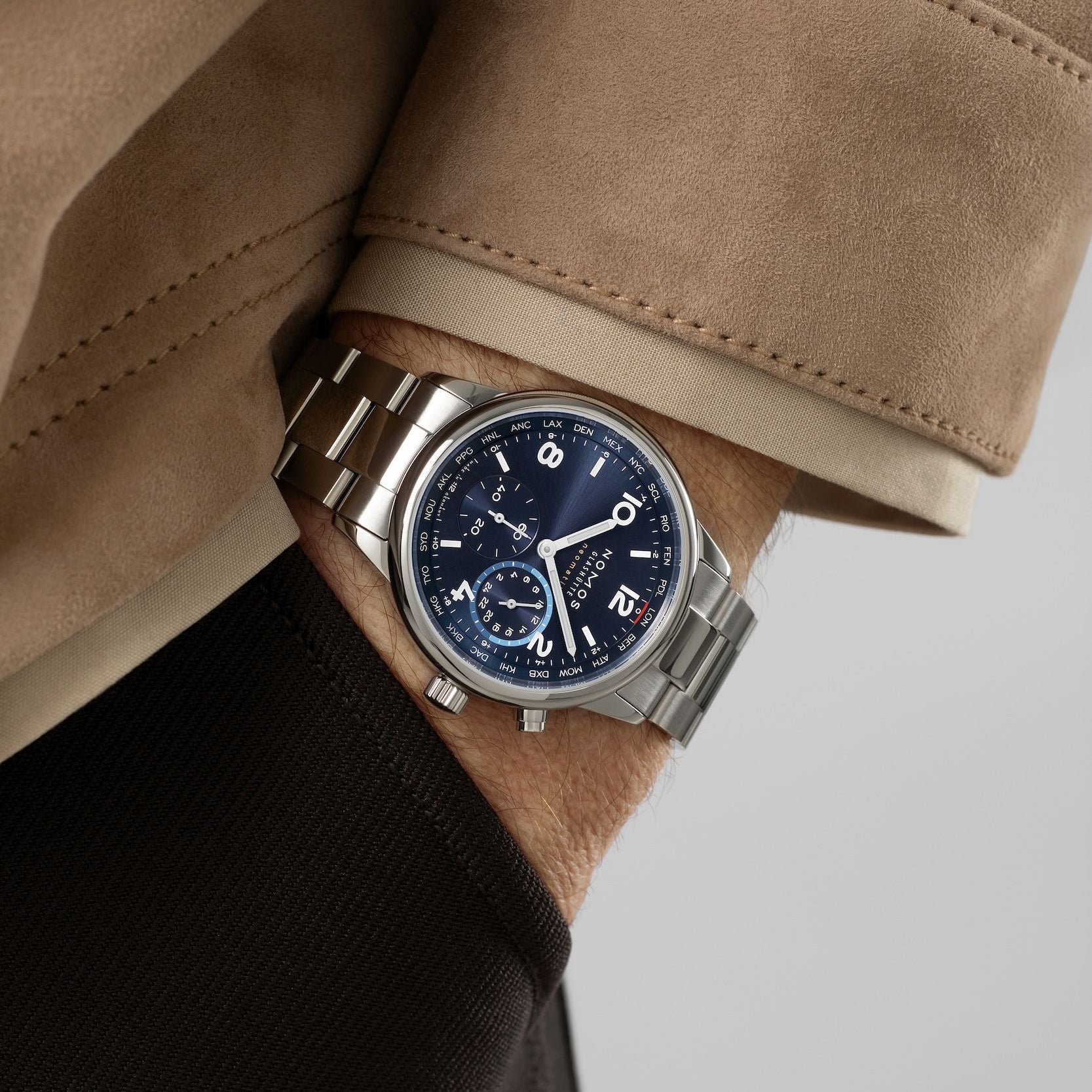 Club Sport neomatik Worldtimer blue NOMOS Glashütte
