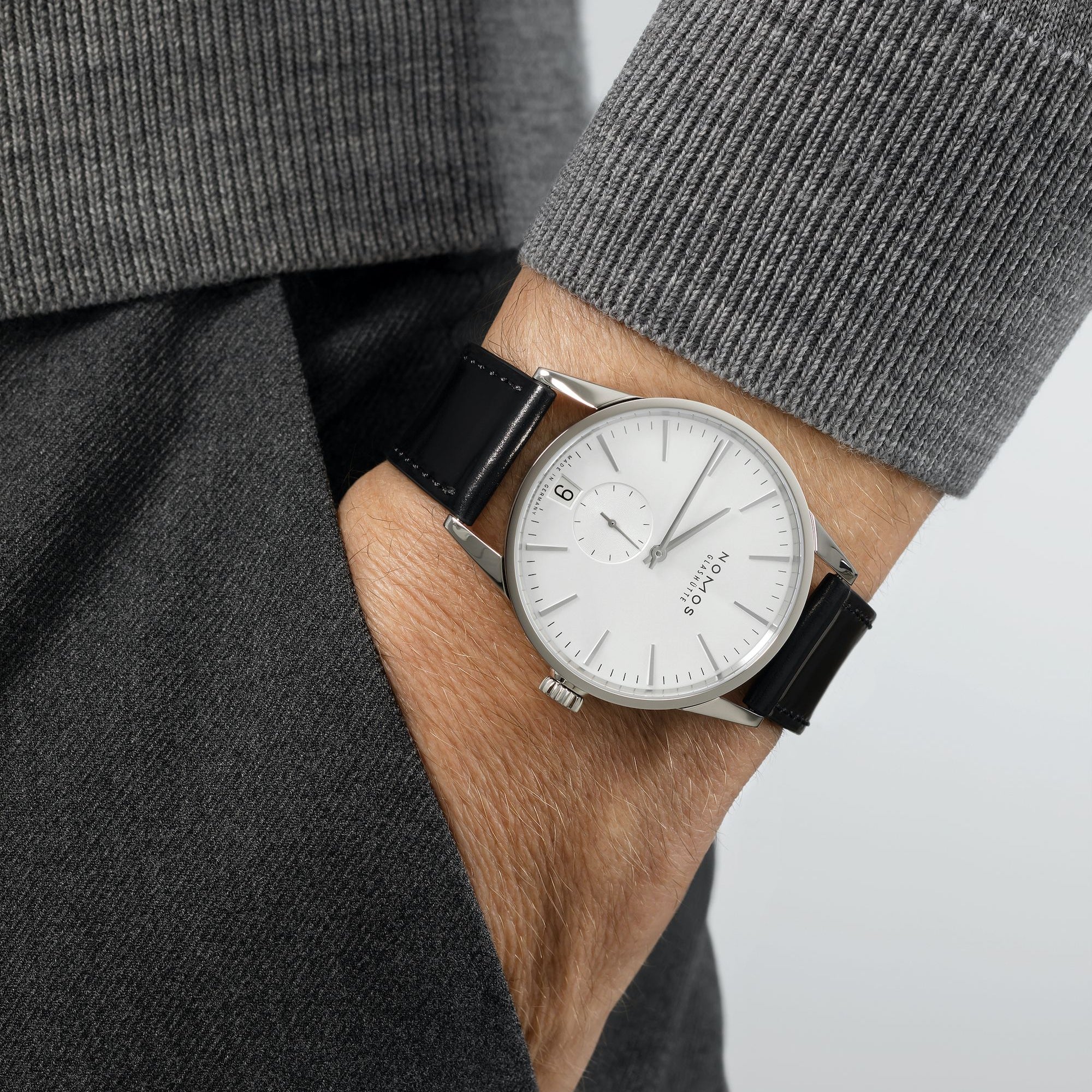 Zürich date NOMOS Glashütte