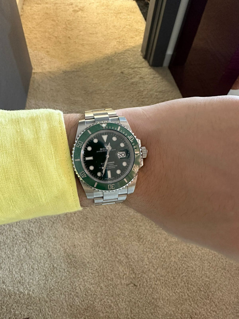 ROLEX SUBMARINER 116610LV HULK (2018) Pre owned Perfect condition