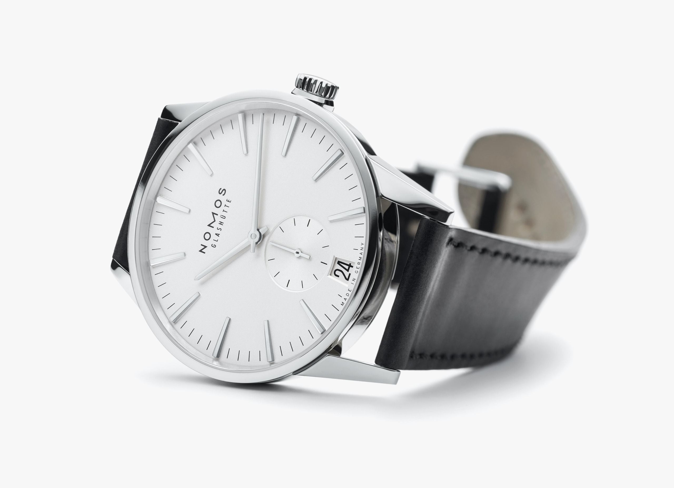 Zürich date NOMOS Glashütte