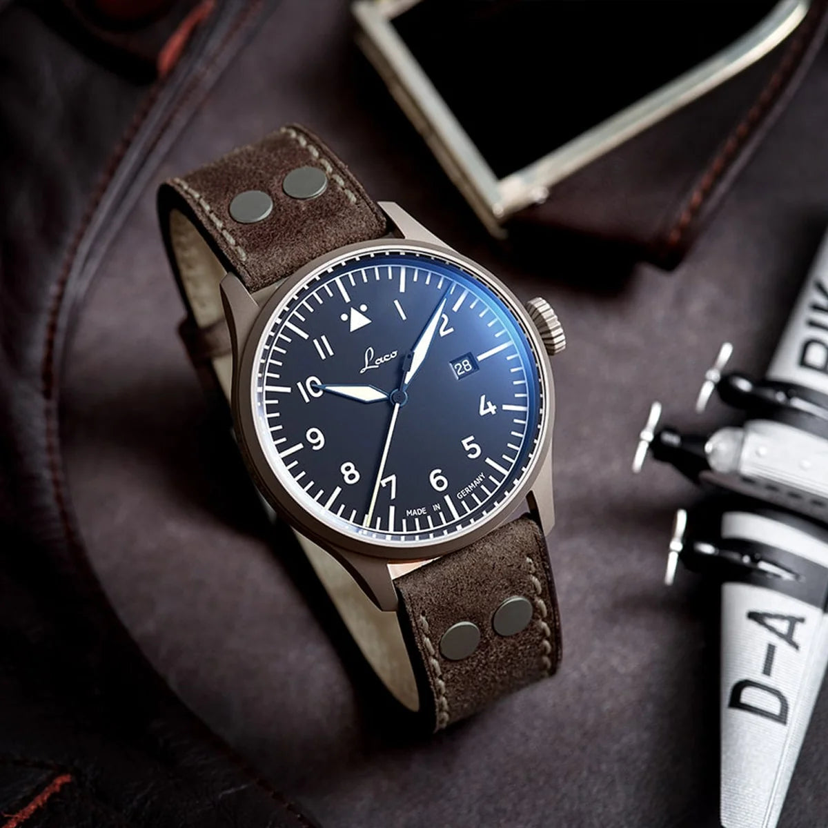 Flieger Stuttgart Pro 40mm Automatic 862141_186 Laco