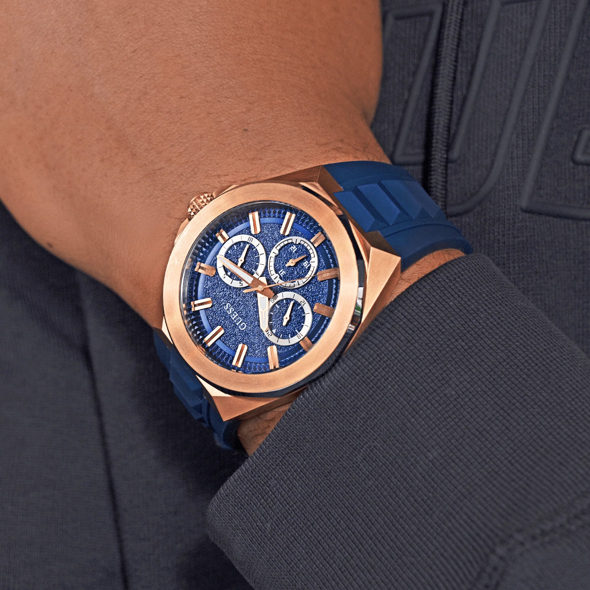 Guess - GW0799G2 Guess