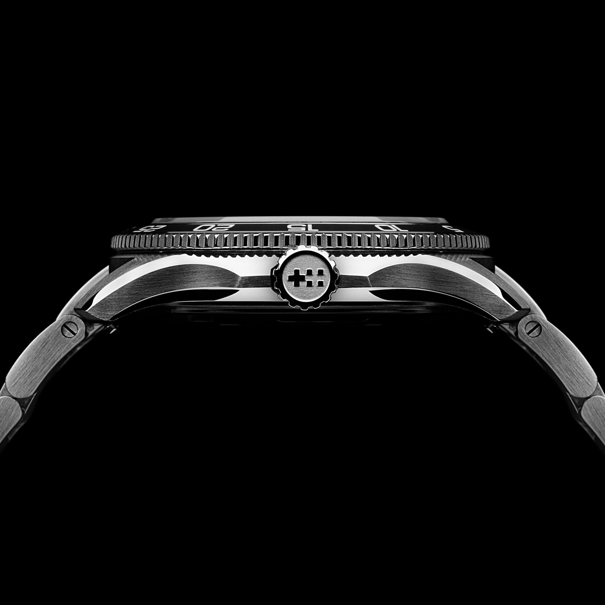 C60 Trident Pro 300 Christopher Ward
