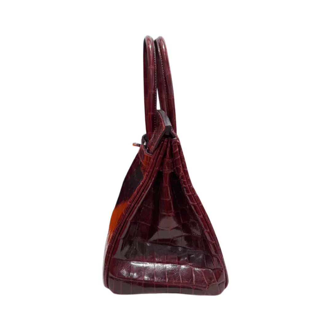 حقيبة يد هيرميس بيركين 30 بوردو لامعة من جلد التمساح مع إكسسوارات ذهبية