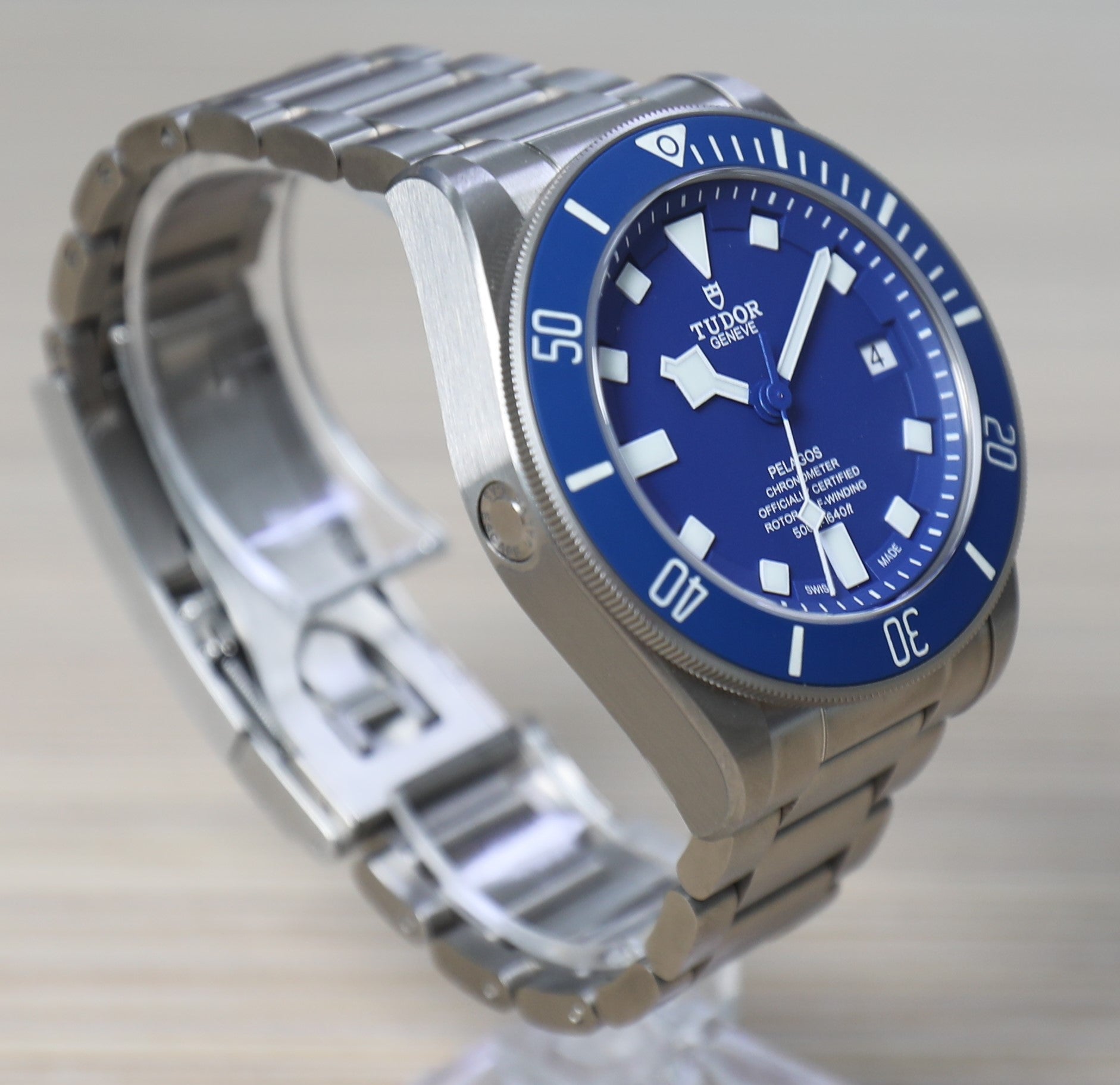 Tudor Pelagos Blue Dial – Titanium – 42mm – 2023 – New – With Extra Rubber Strap – Full Set - Azzam Watches 