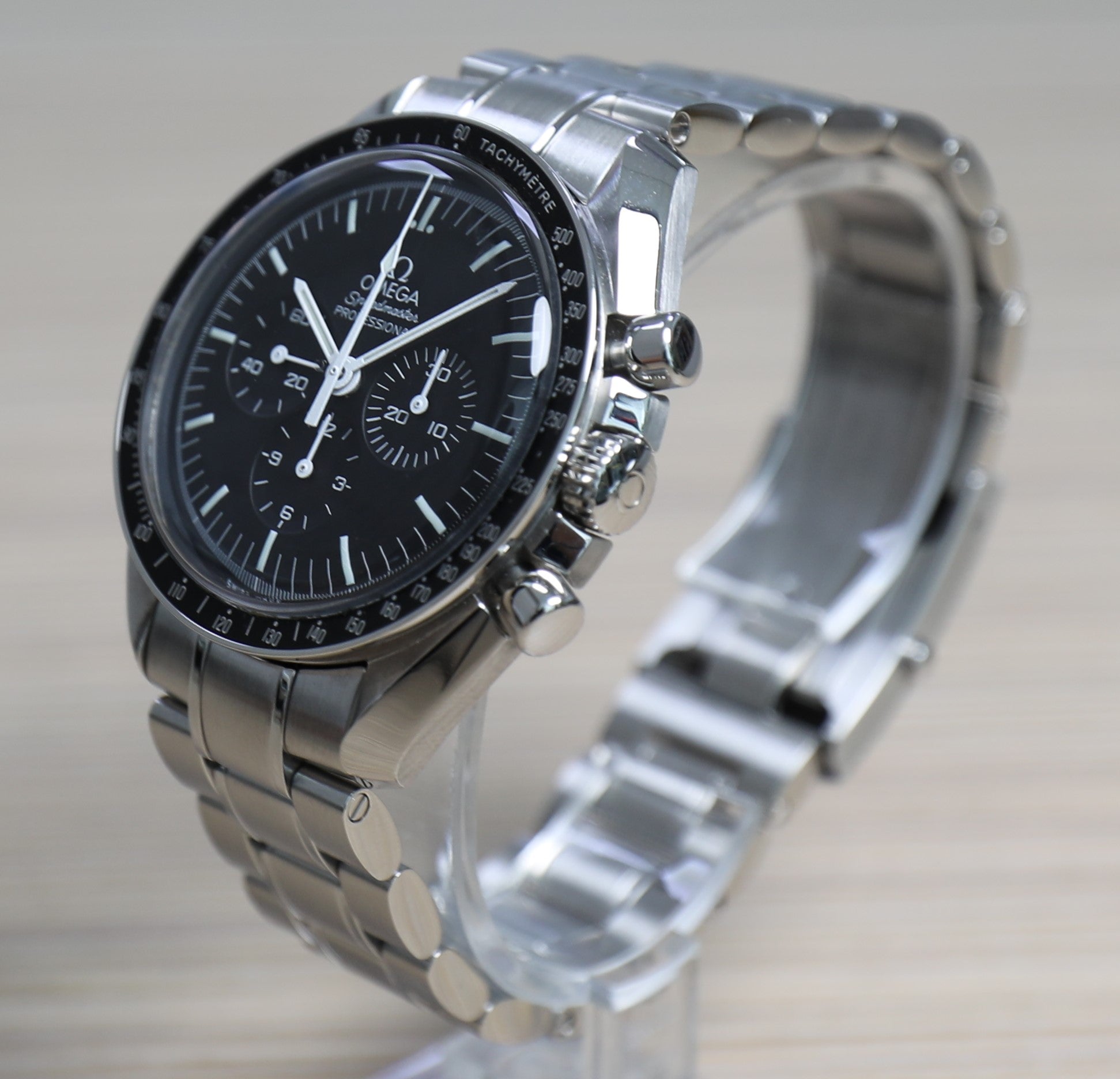 Omega Speedmaster Professional Moon Watch – Hesalite – Unworn – Full Set – 1861 Caliber - Azzam Watches 