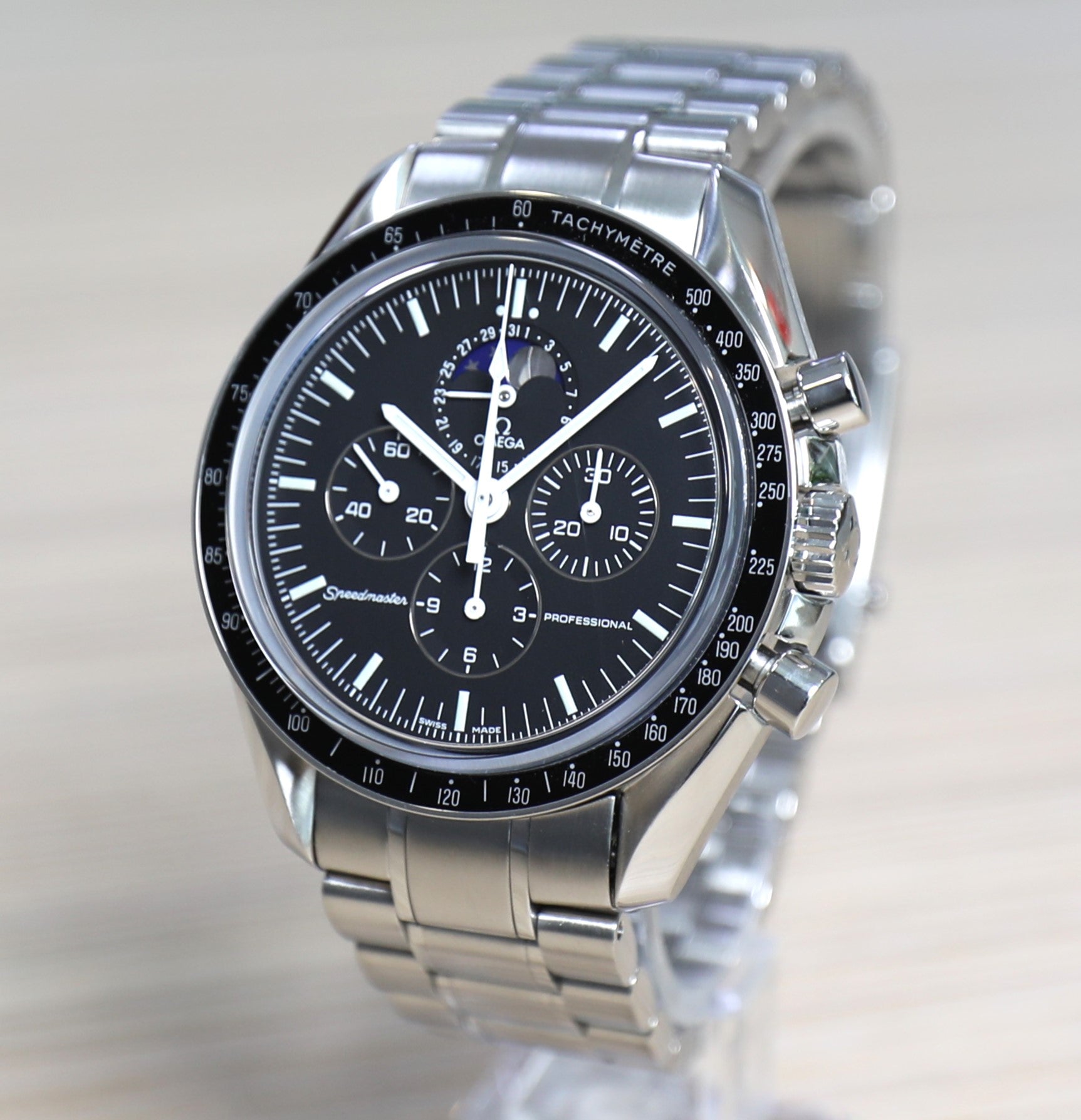 Omega Speedmaster Moonwatch – Professional – Moonphase – Sapphire – Unworn – Full Set - Azzam Watches 